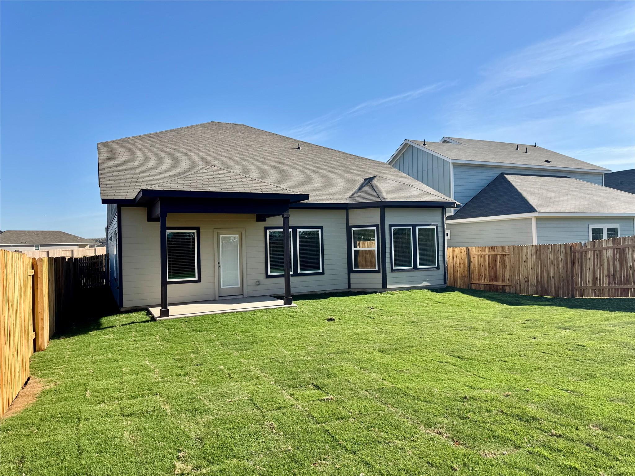 188 Coopers Hawk Cres, Cedar Creek, TX 78612