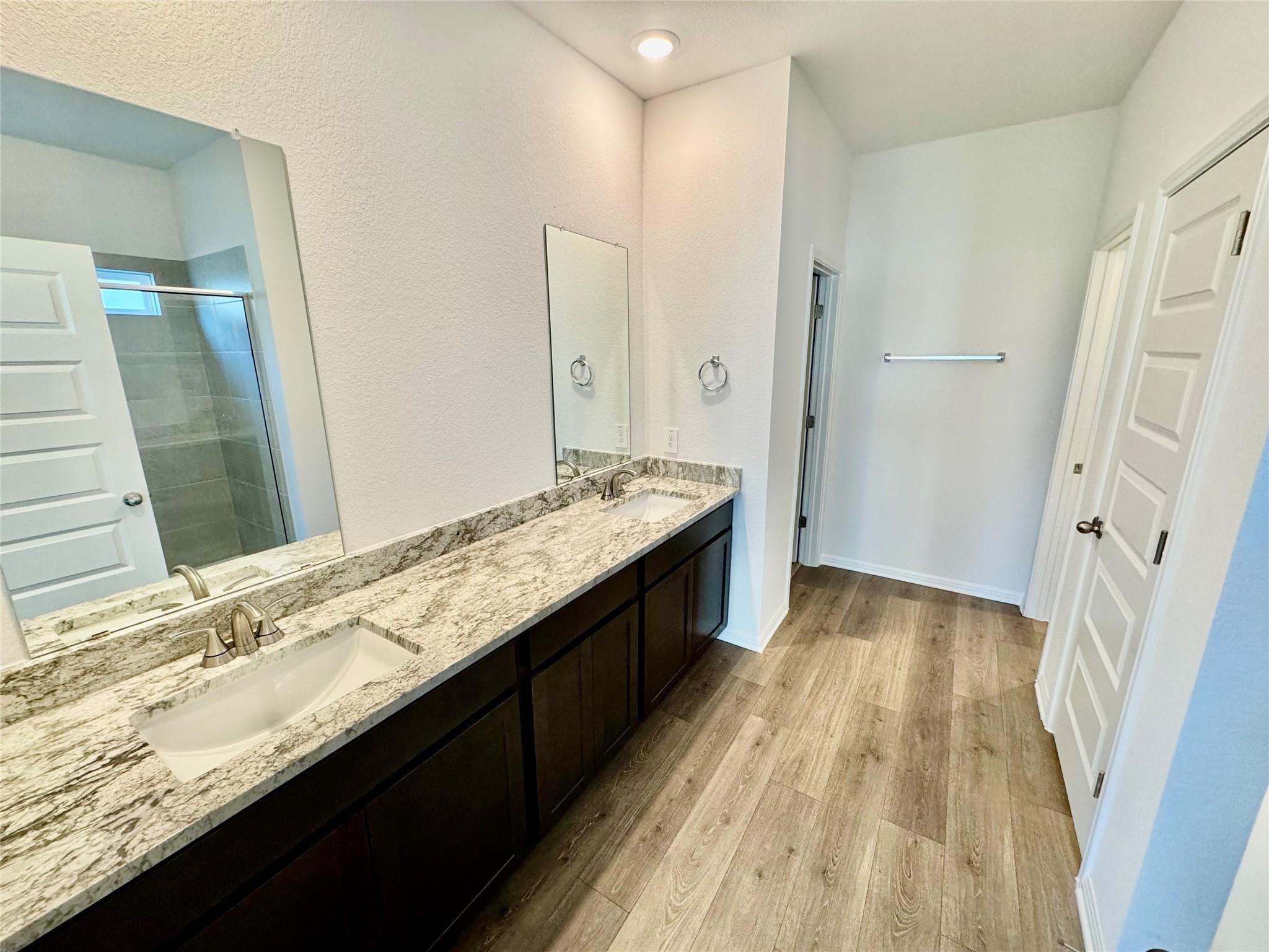 188 Coopers Hawk Cres, Cedar Creek, TX 78612