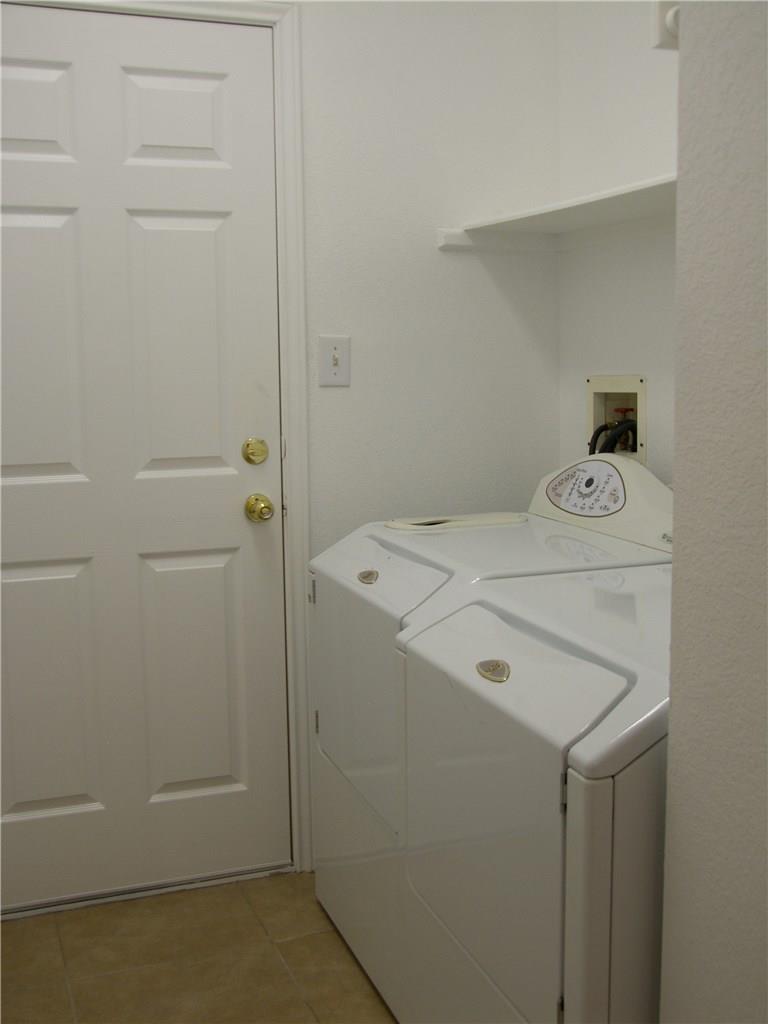 2054 Kimbrook Dr, Round Rock, TX 78681