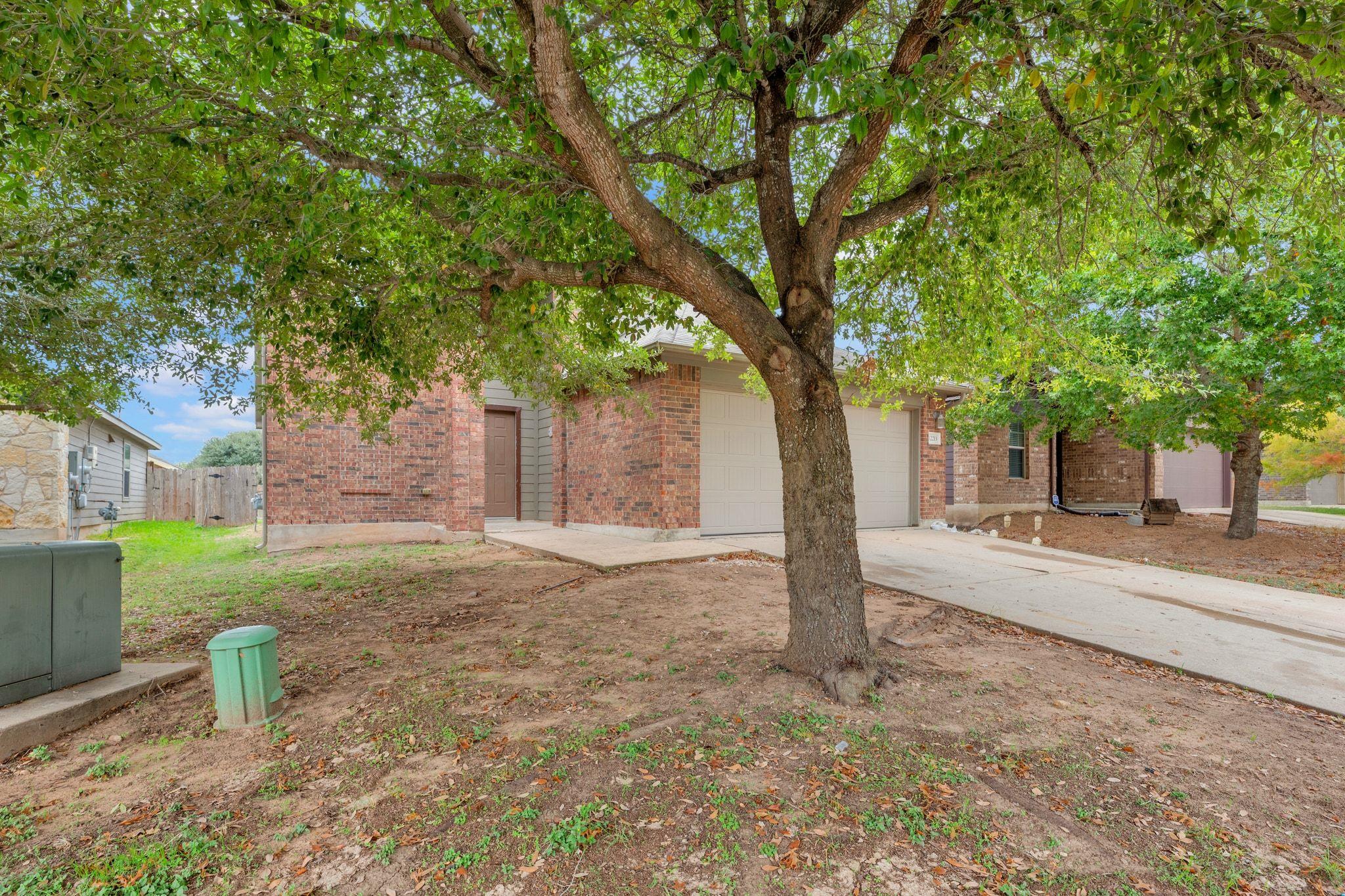 12213 Prairie Glen Ct, Del Valle, TX 78617