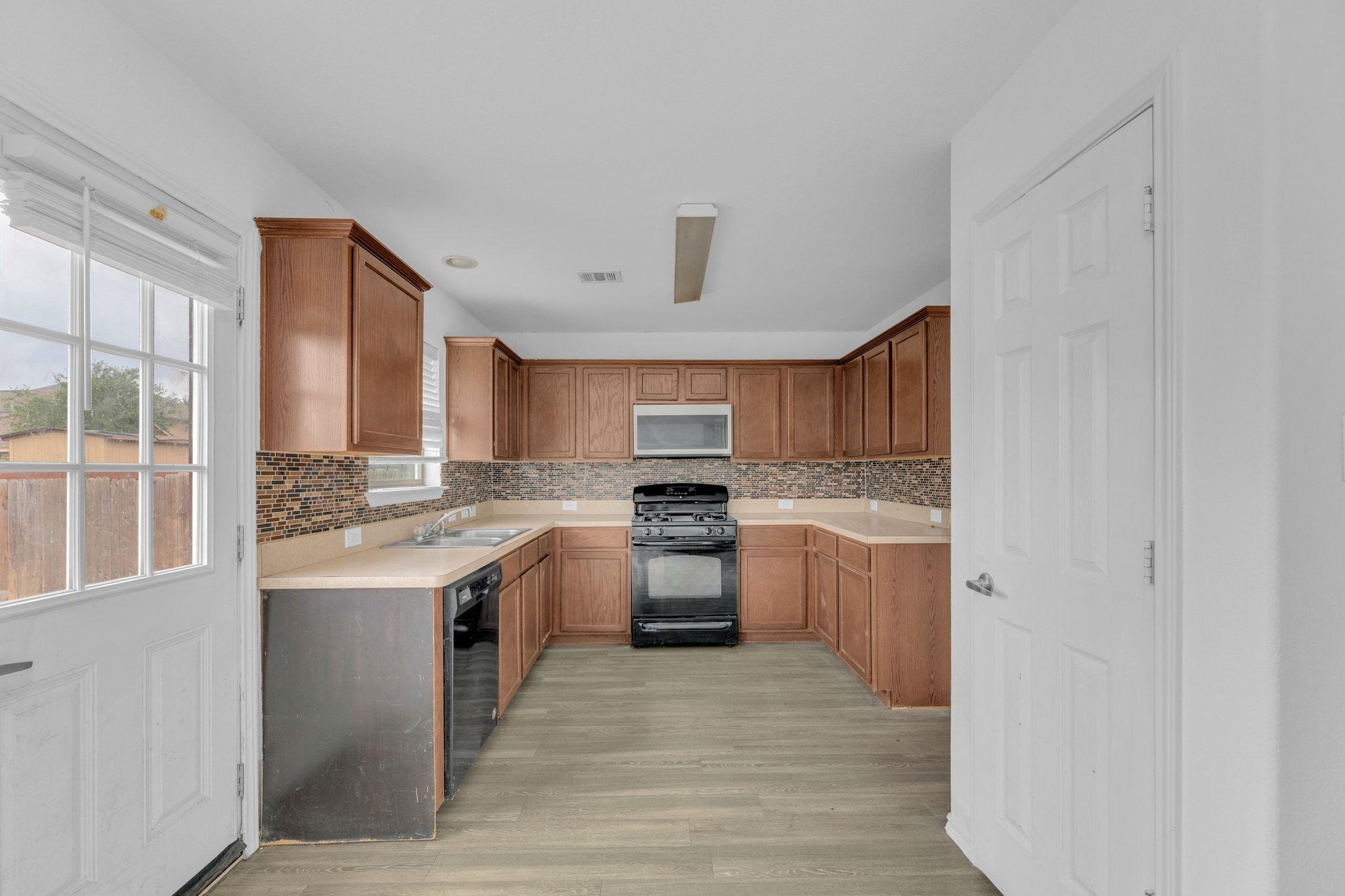 12213 Prairie Glen Ct, Del Valle, TX 78617