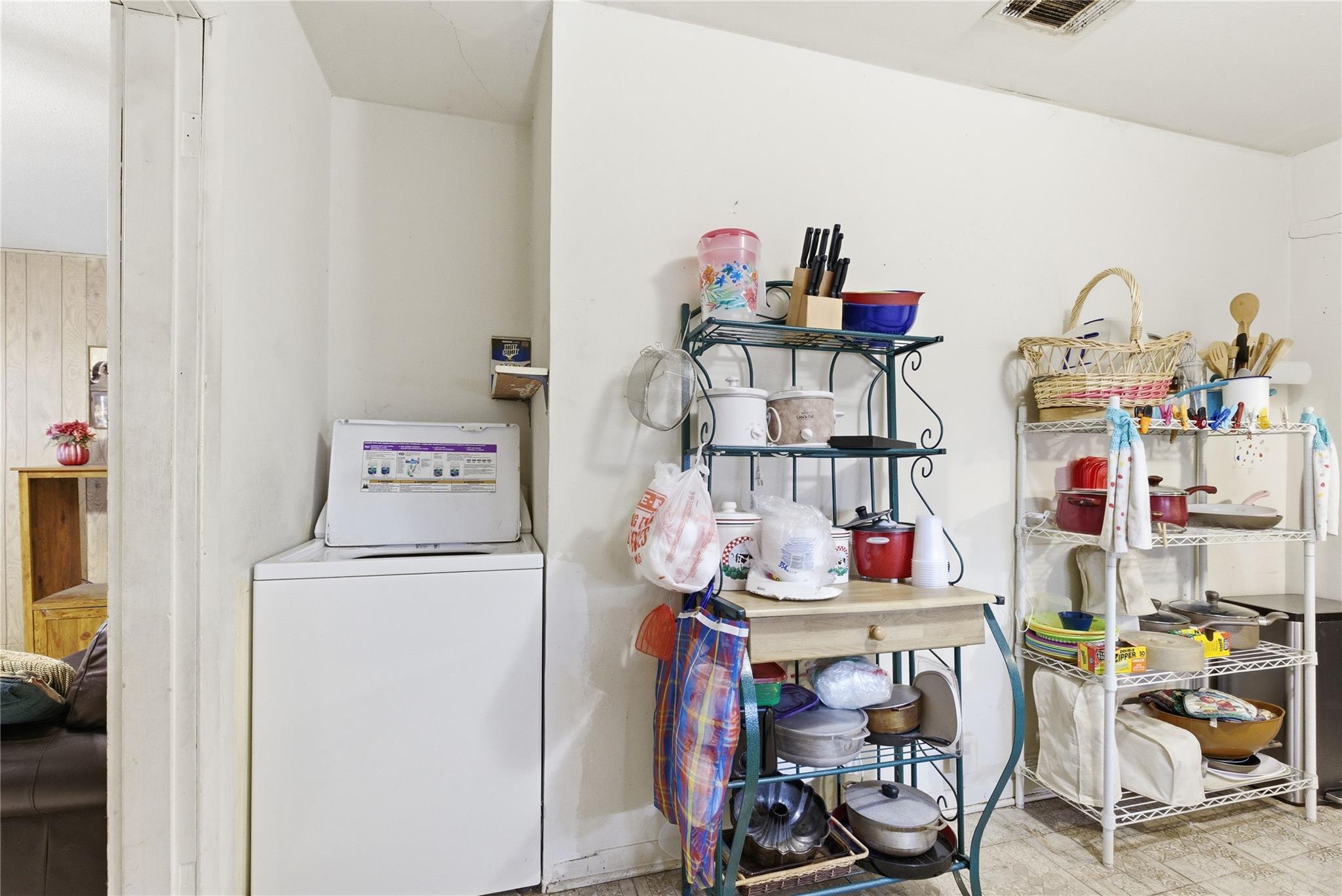 213 Ebony St, San Marcos, TX 78666