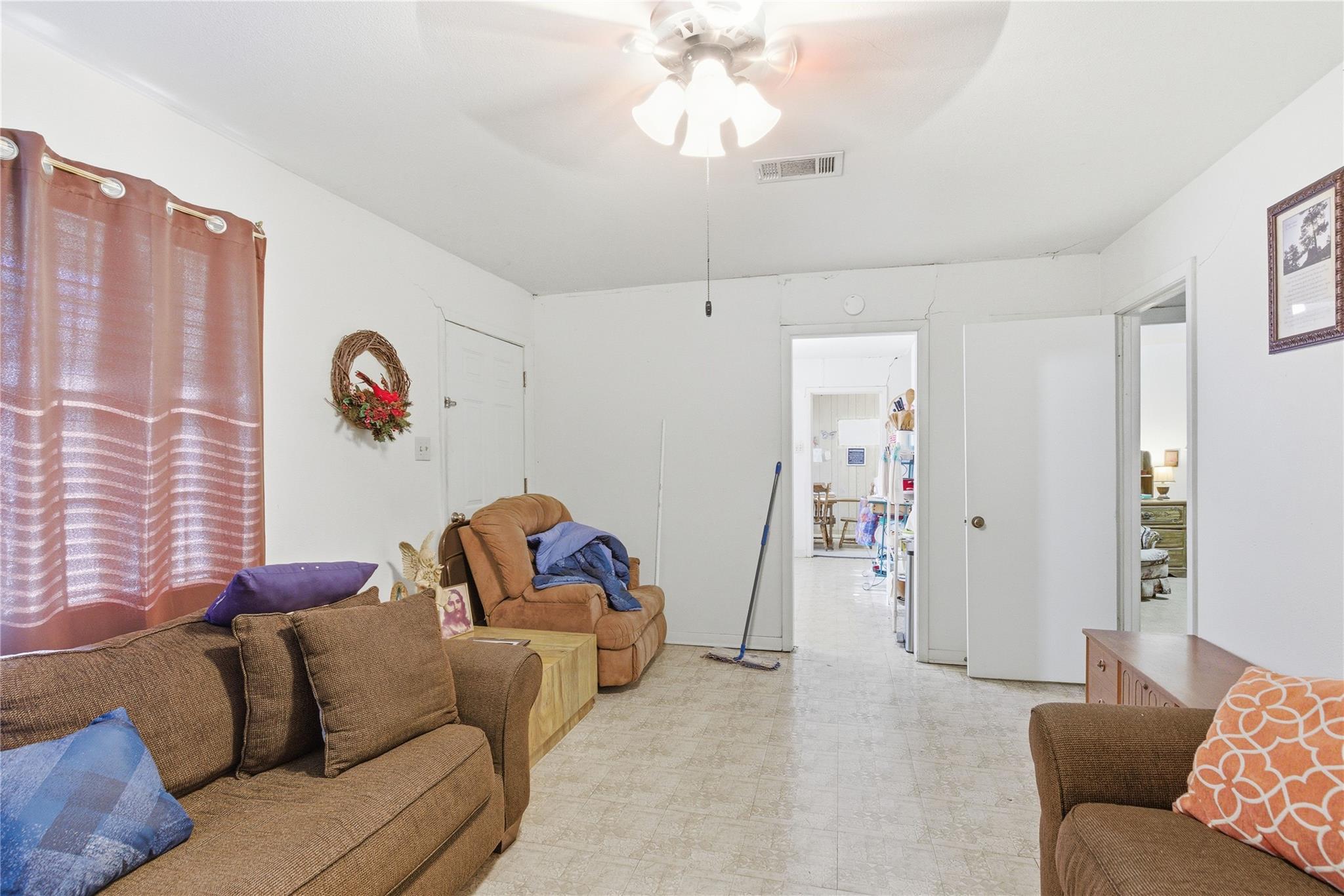 213 Ebony St, San Marcos, TX 78666