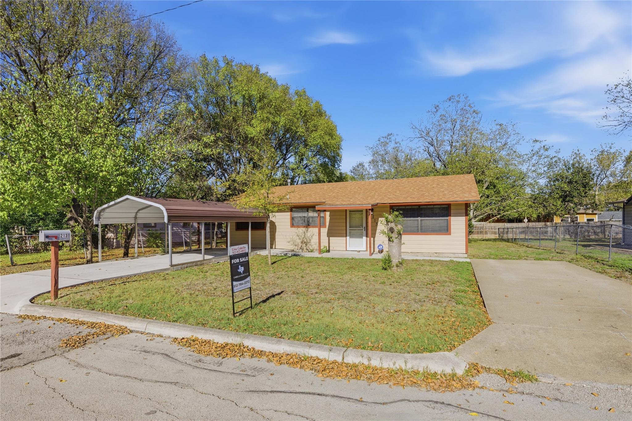 213 Ebony St, San Marcos, TX 78666