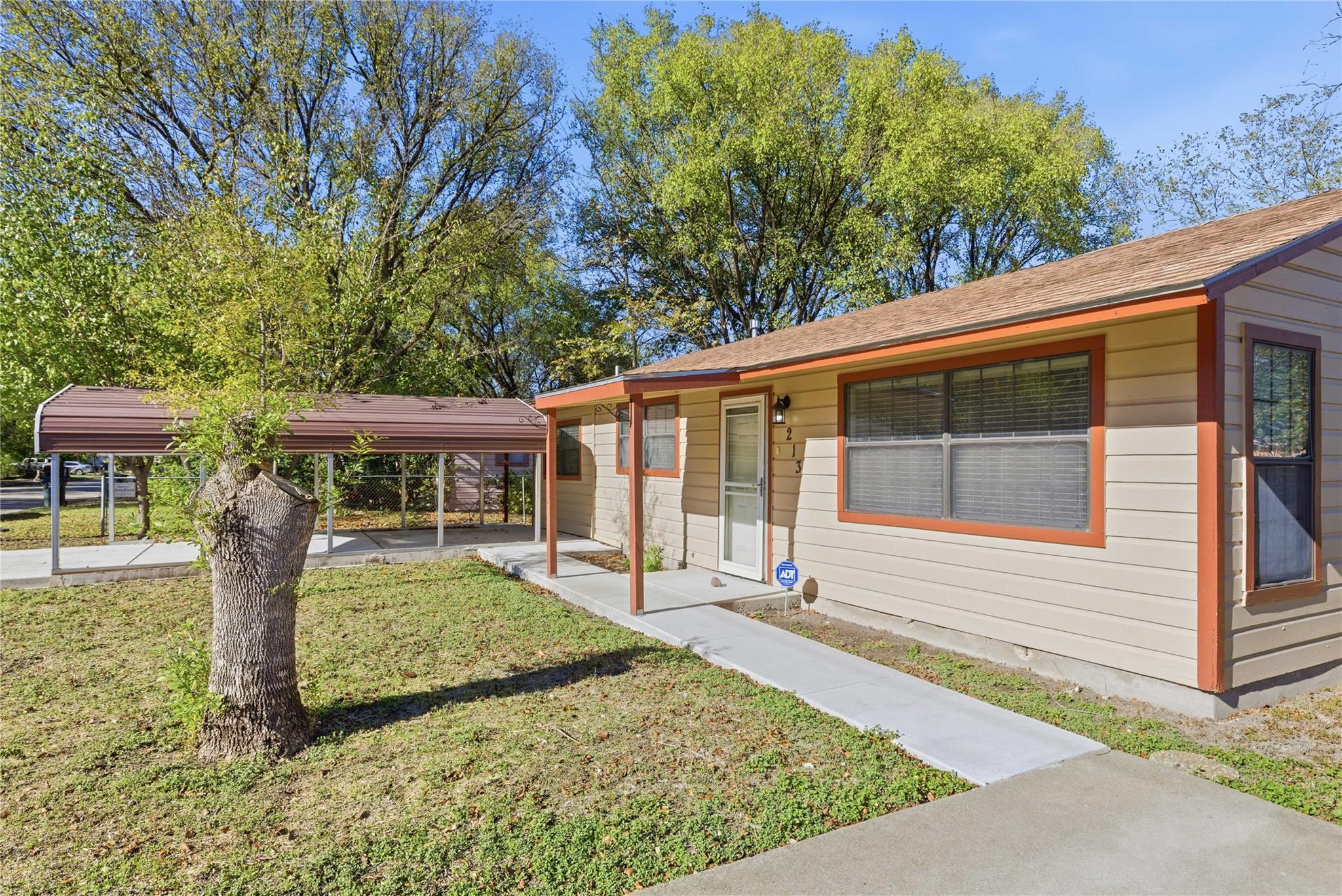 213 Ebony St, San Marcos, TX 78666