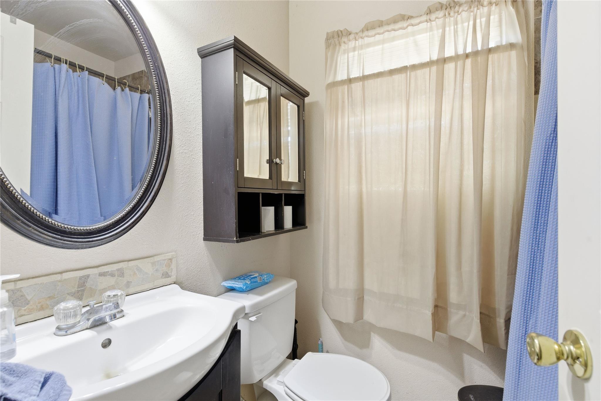 213 Ebony St, San Marcos, TX 78666