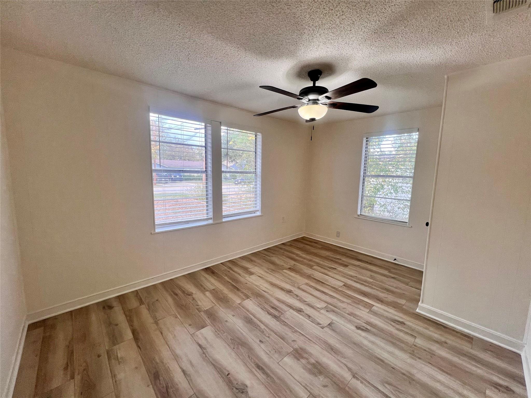 307 W Gibson, Thorndale, TX 76577