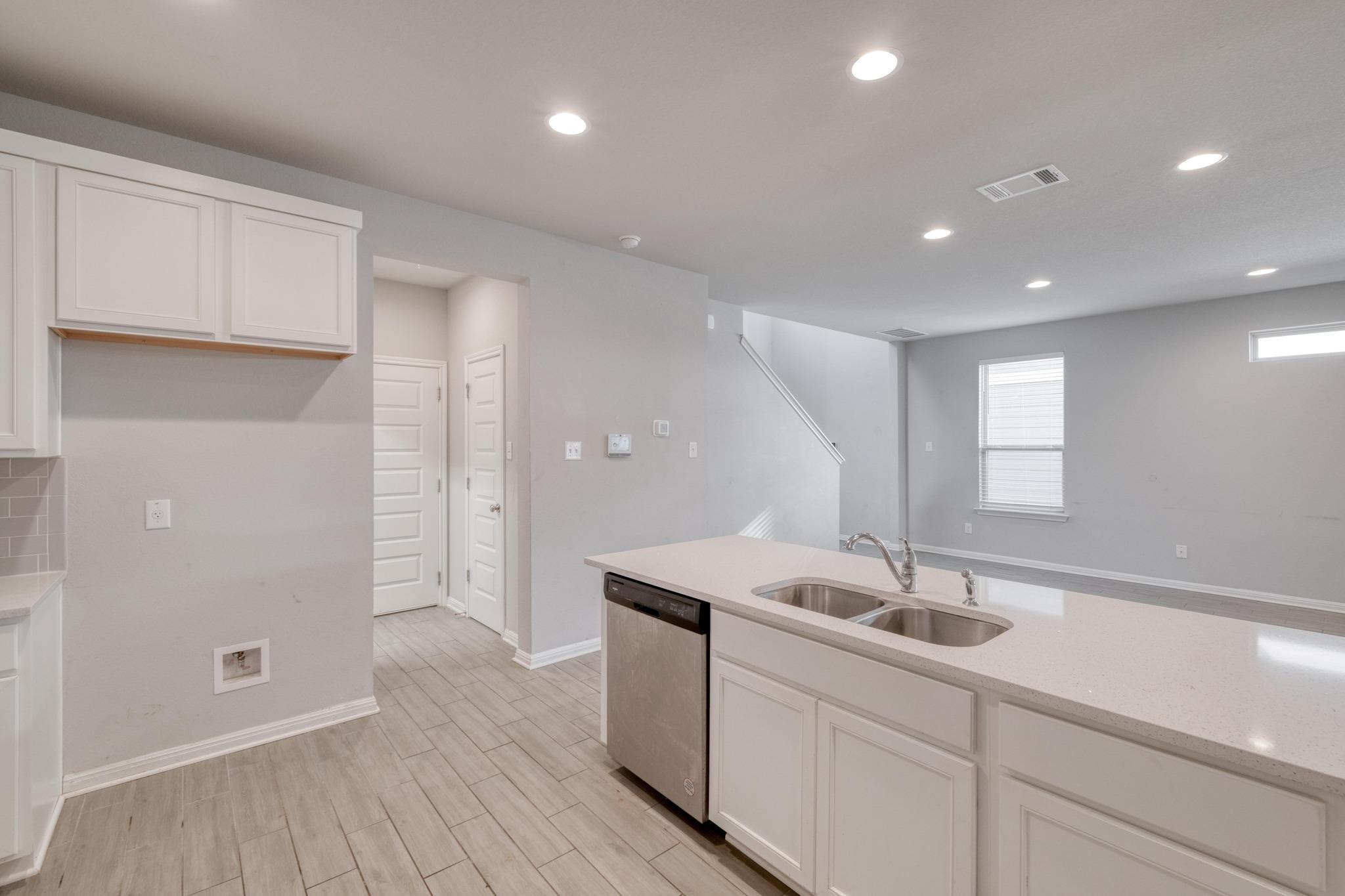 124 DRIFTER Ln, Jarrell, TX 76537