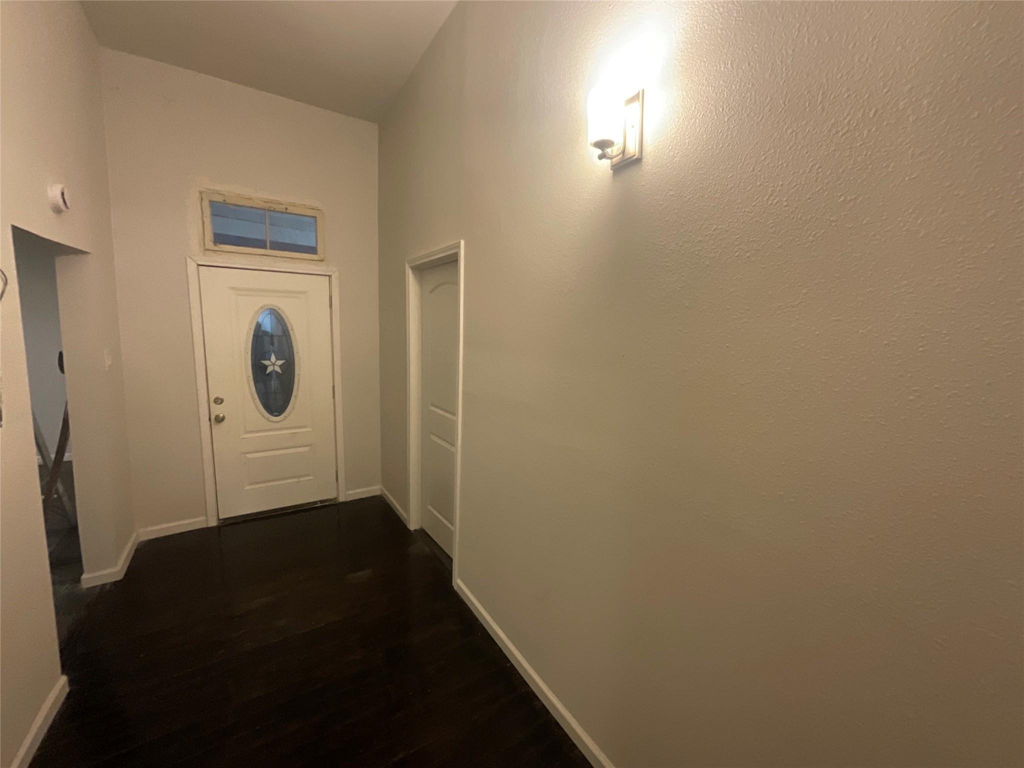 104 S Broad St, Lampasas, TX 76550