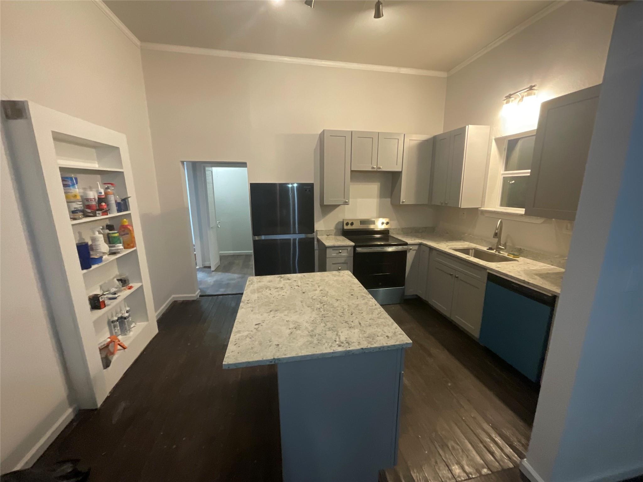 104 S Broad St, Lampasas, TX 76550