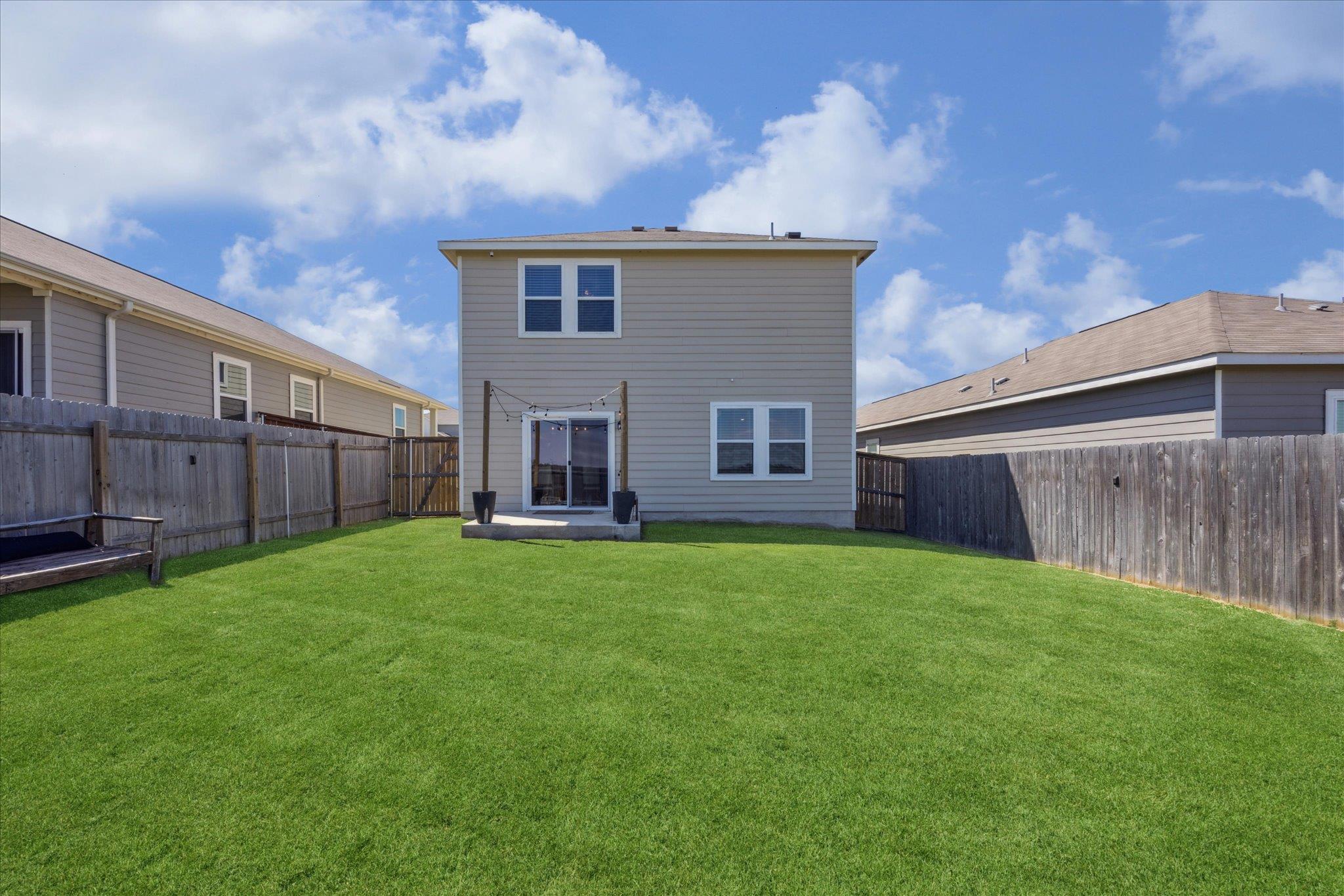 208 Night Riders Way, Jarrell, TX 76537