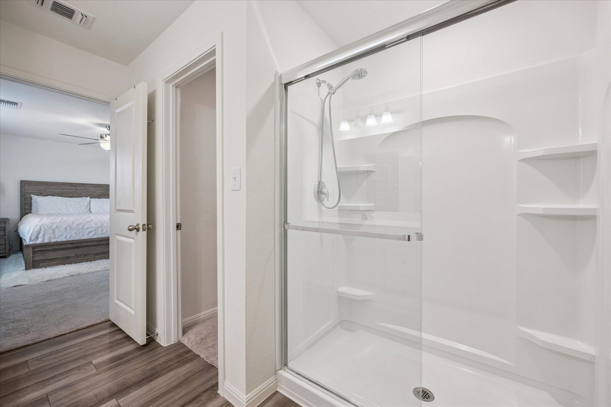 208 Night Riders Way, Jarrell, TX 76537