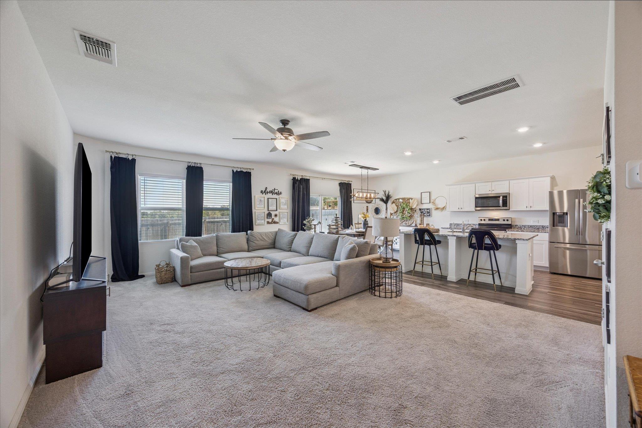 208 Night Riders Way, Jarrell, TX 76537