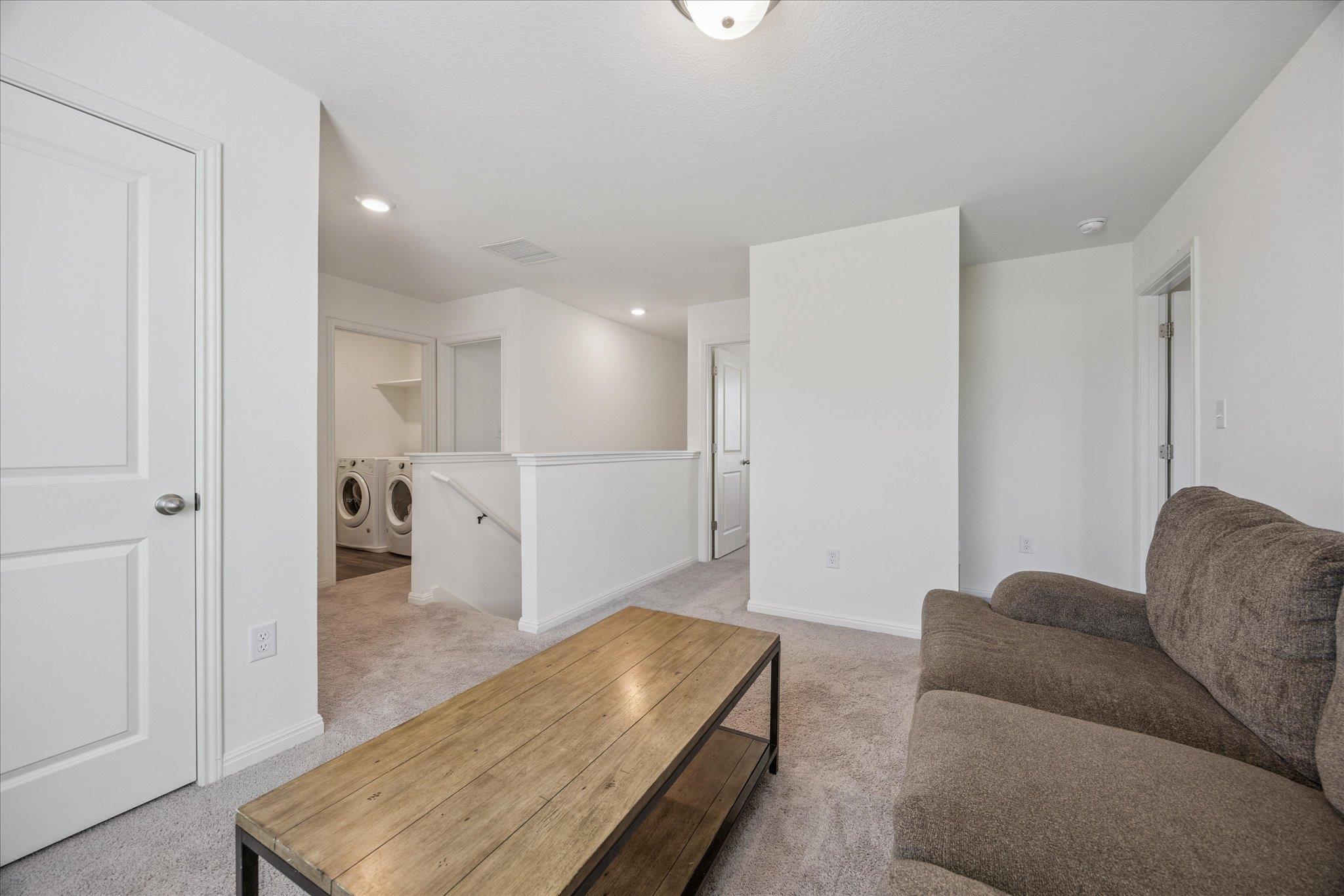 208 Night Riders Way, Jarrell, TX 76537