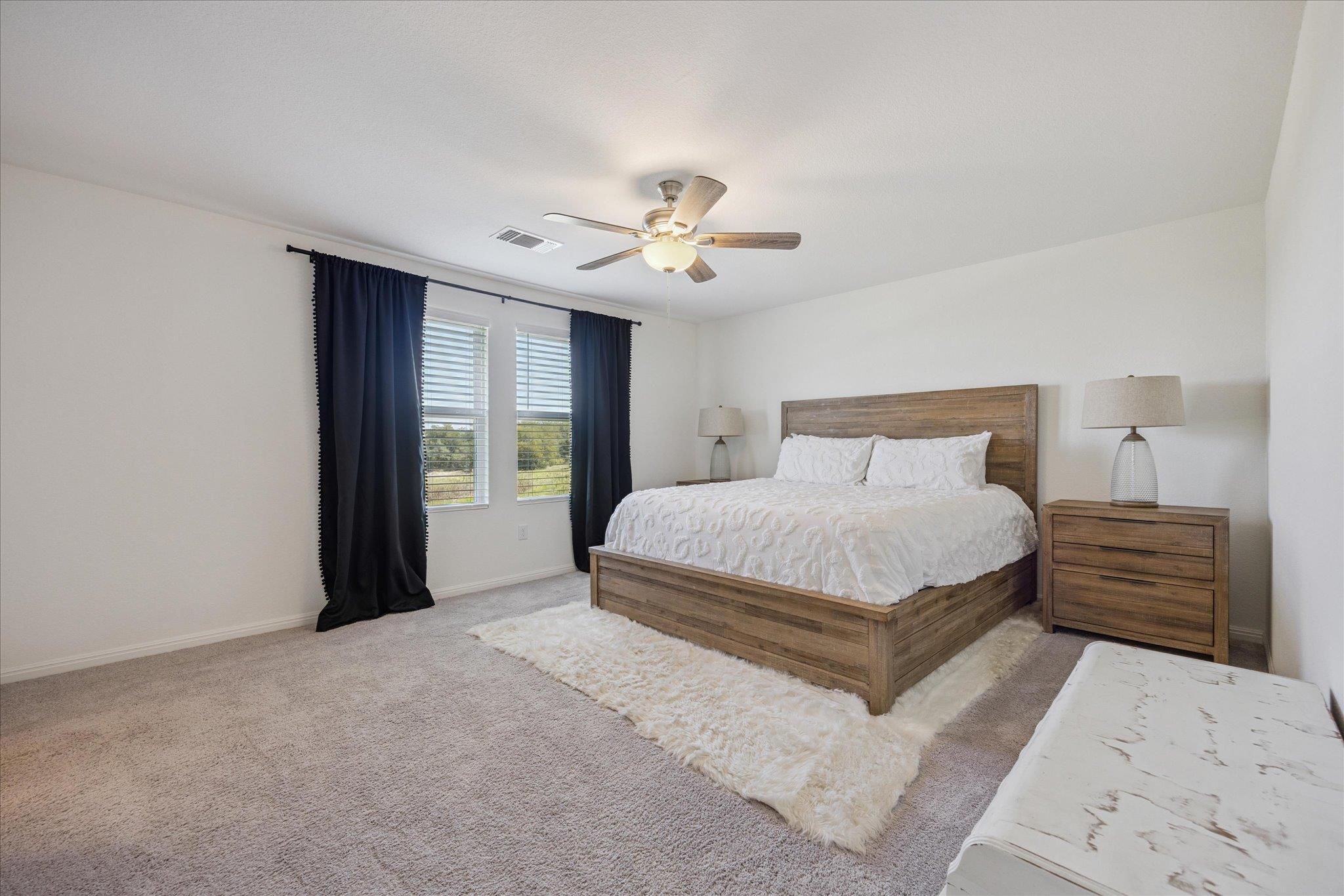 208 Night Riders Way, Jarrell, TX 76537