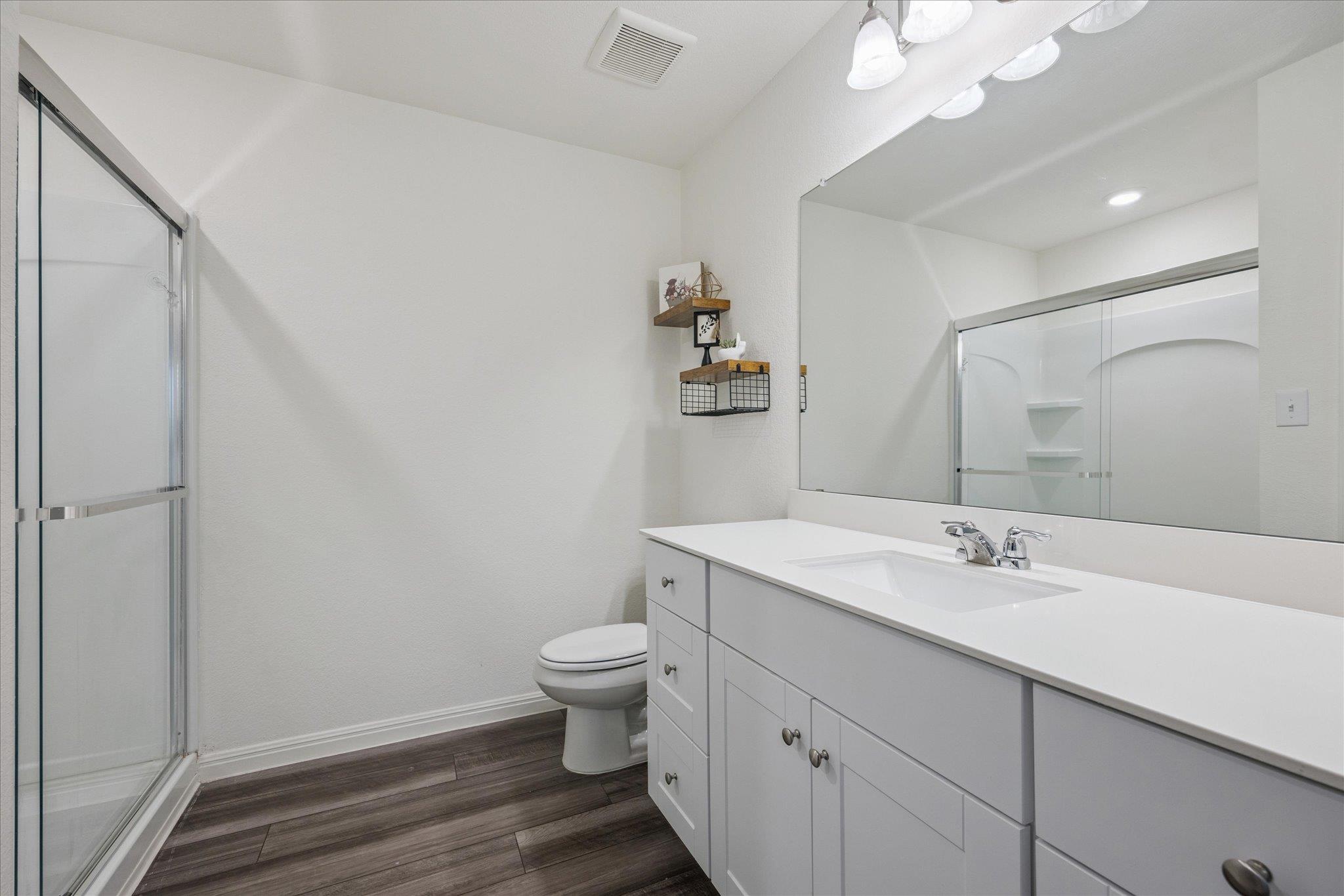 208 Night Riders Way, Jarrell, TX 76537