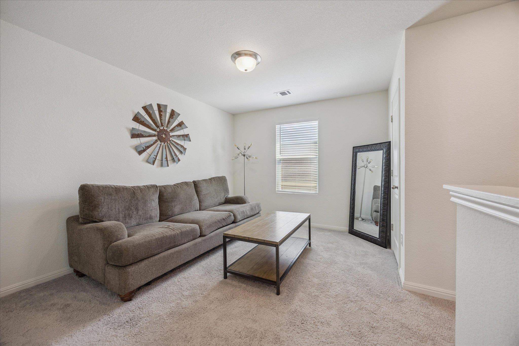 208 Night Riders Way, Jarrell, TX 76537