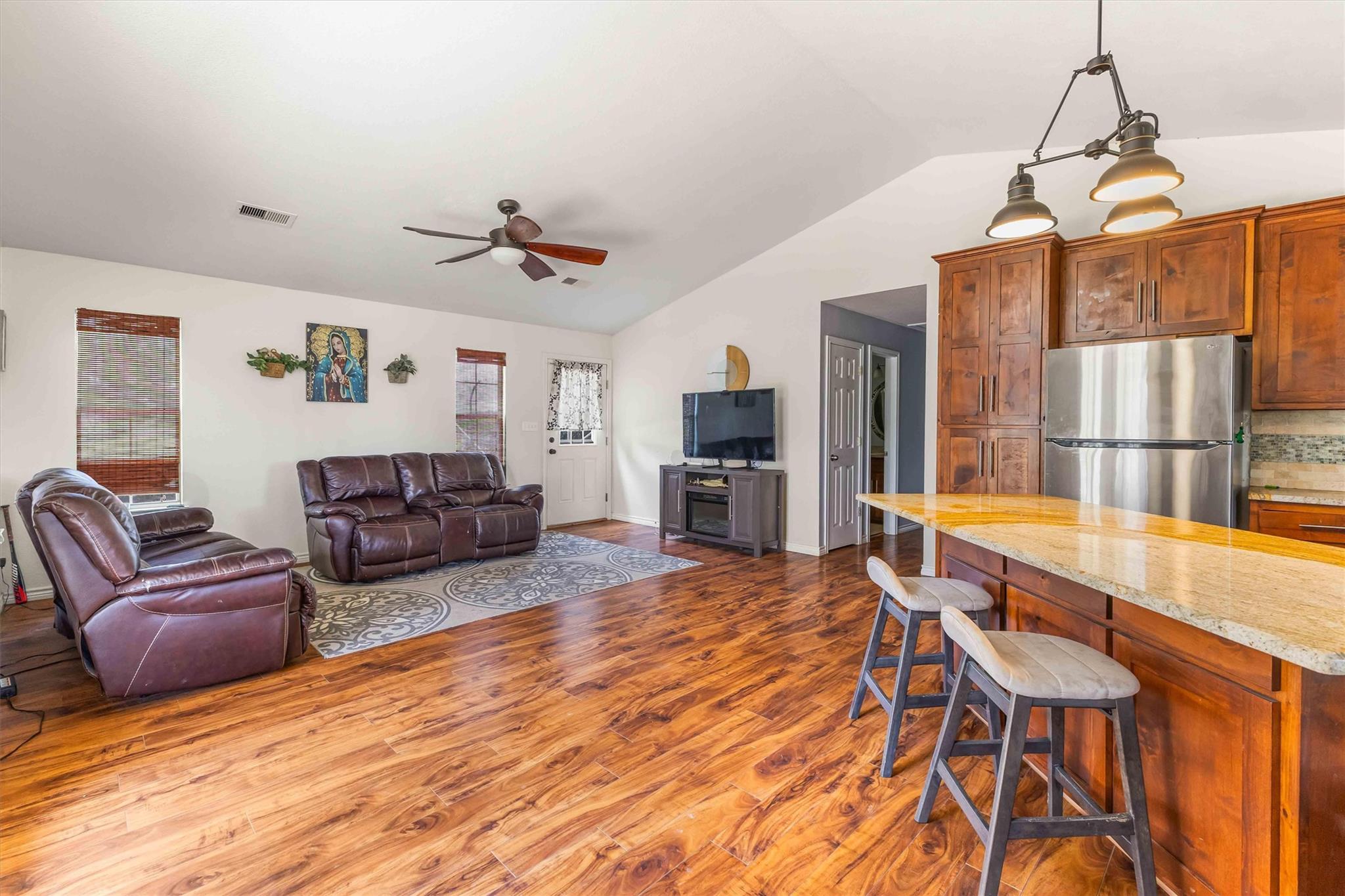 178 Balch Rd, Elgin, TX 78621