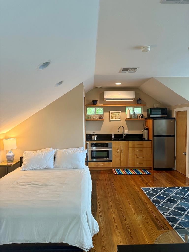 4517 Shoalwood Ave # B, Austin, TX 78756