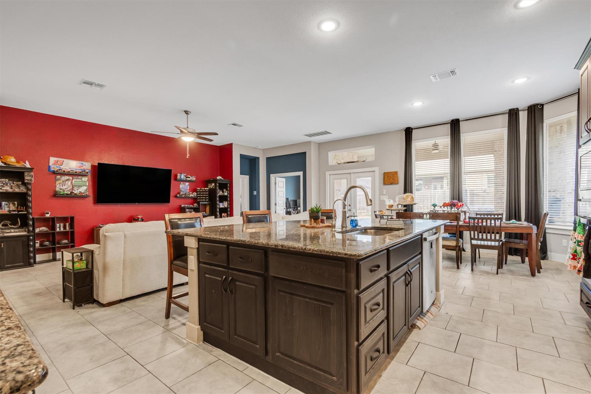 487 Gamble Dr, Buda, TX 78610