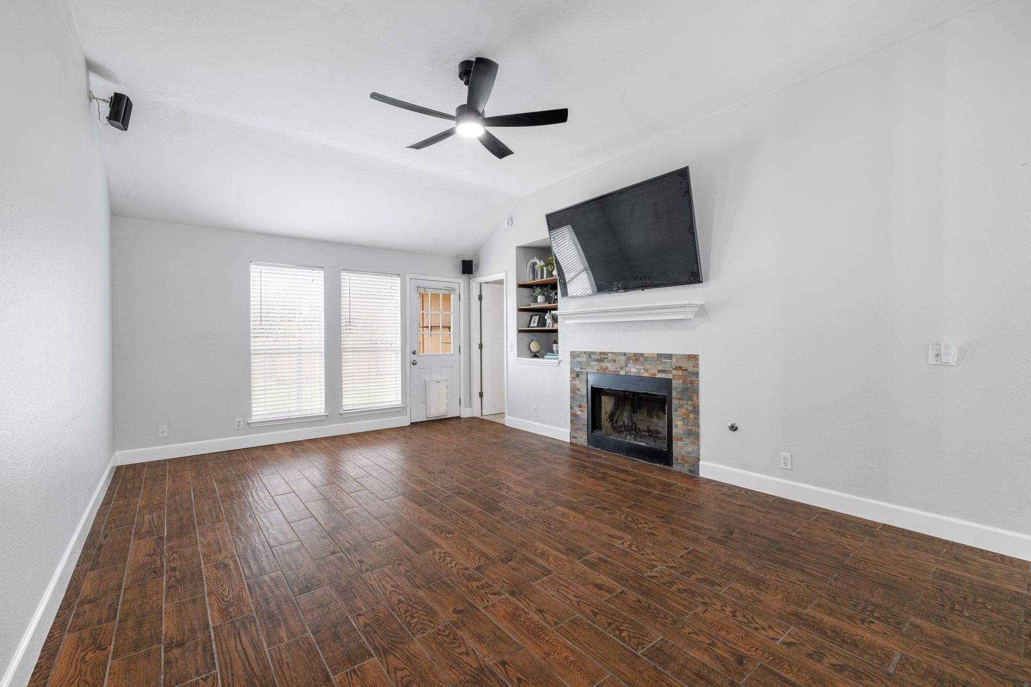 116 Cotton Creek Way, Hutto, TX 78634