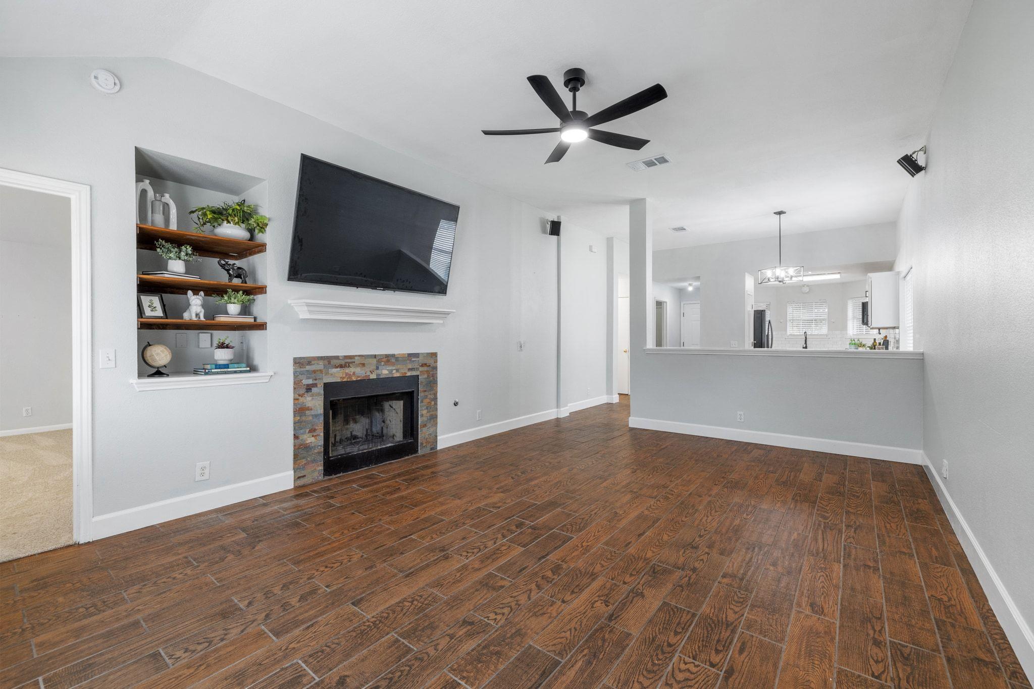 116 Cotton Creek Way, Hutto, TX 78634