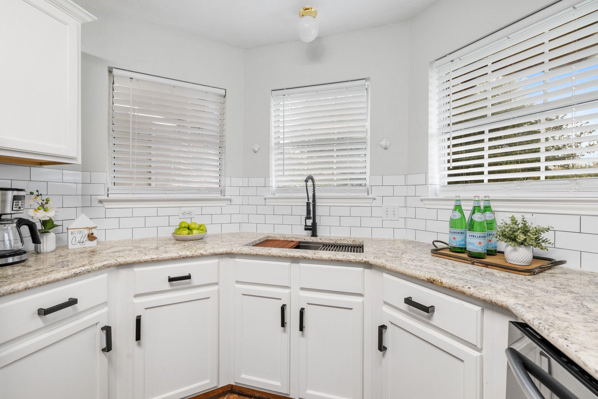 116 Cotton Creek Way, Hutto, TX 78634