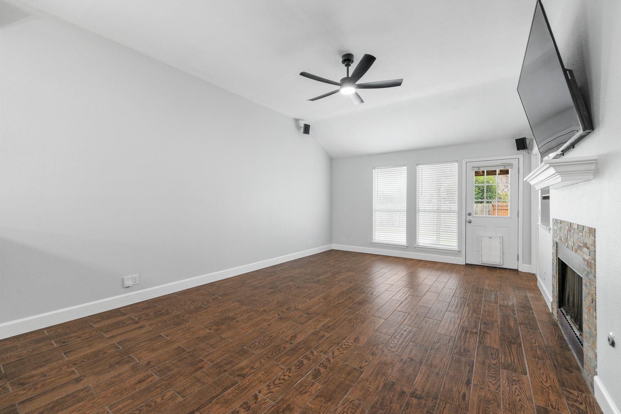 116 Cotton Creek Way, Hutto, TX 78634