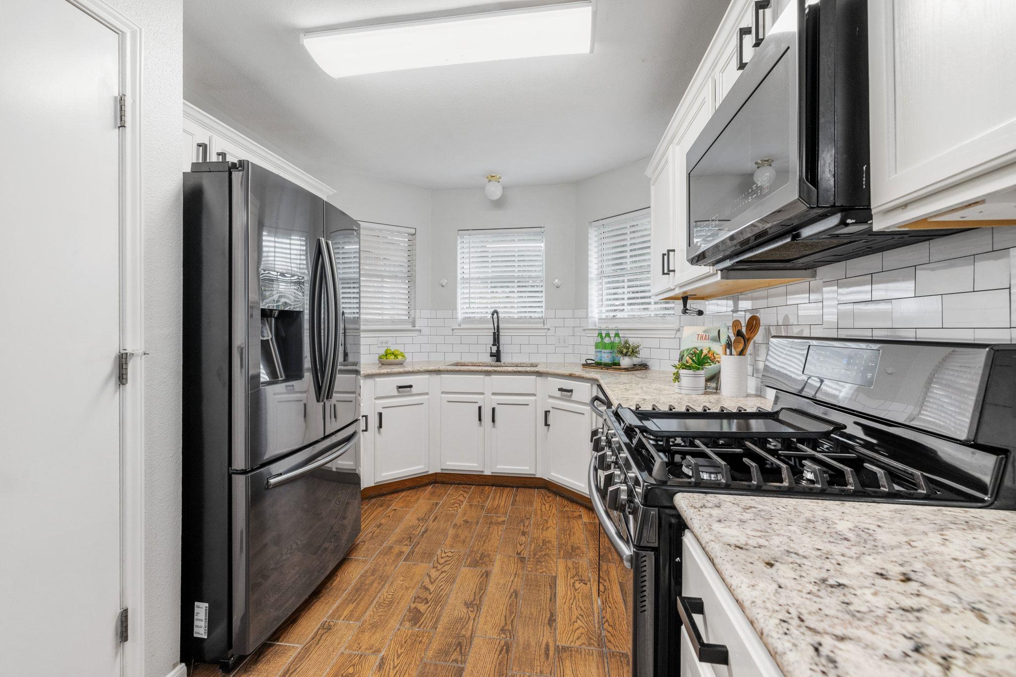 116 Cotton Creek Way, Hutto, TX 78634