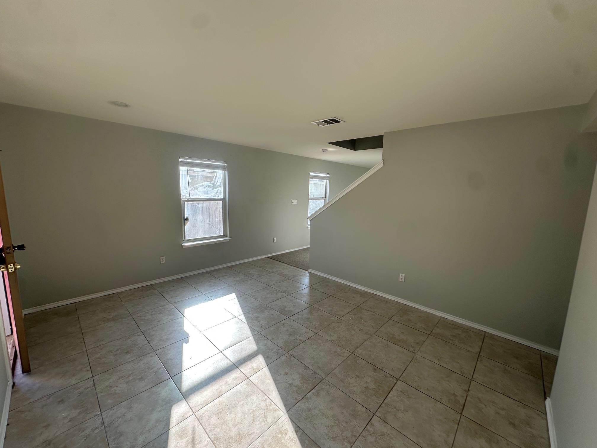 102 Blanco Woods Blvd, Elgin, TX 78621