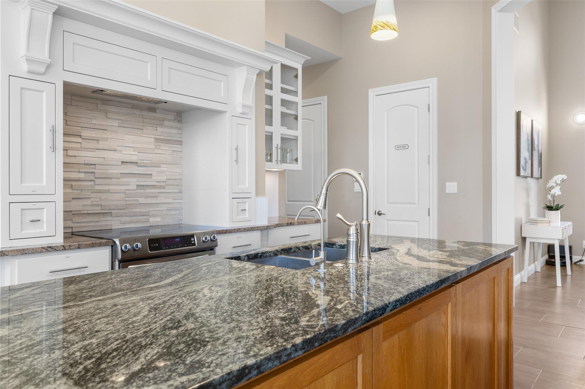 1017 S Quinlan Park Rd, Austin, TX 78732