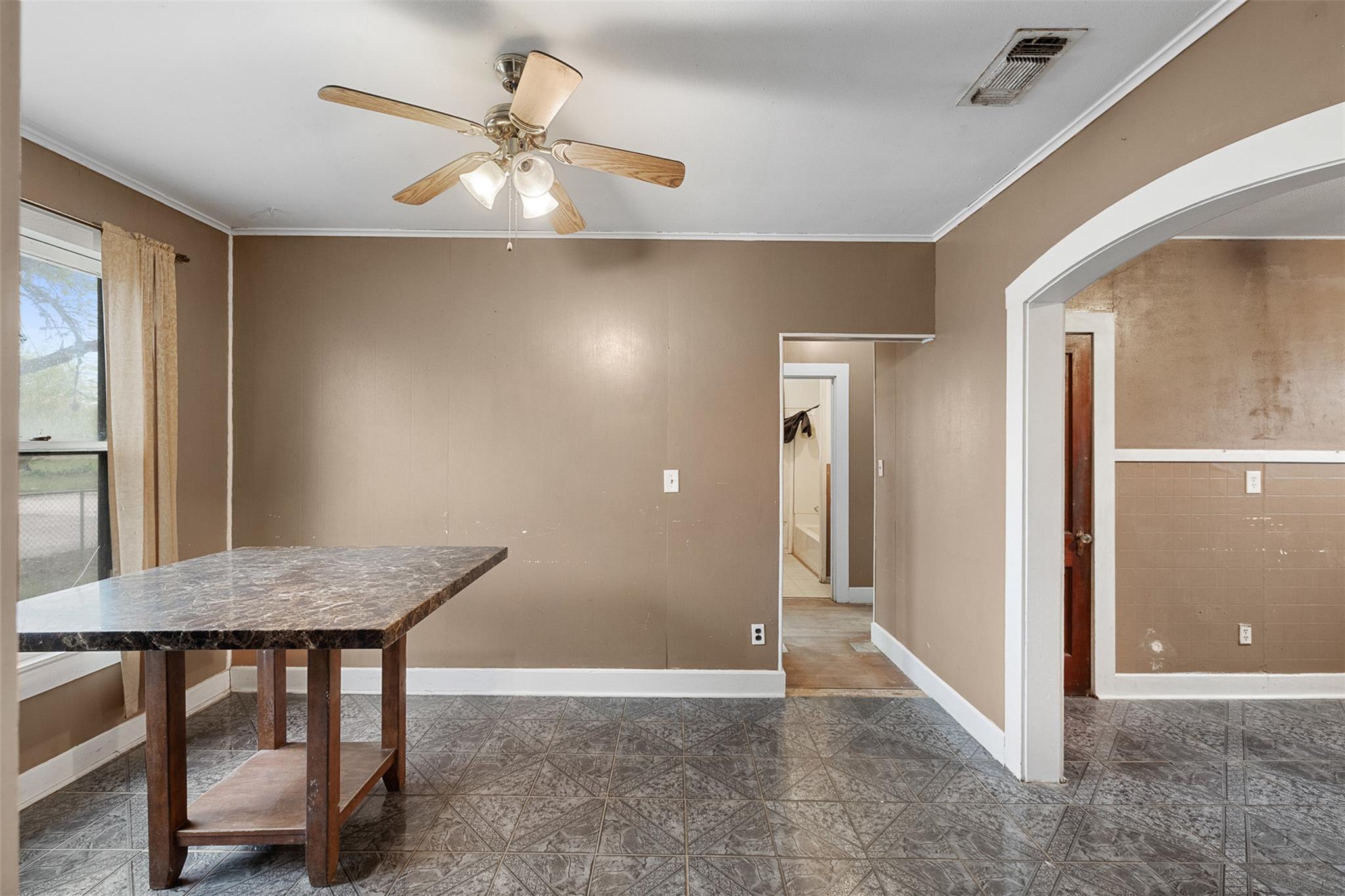 148 E Boundary St, Giddings, TX 78942