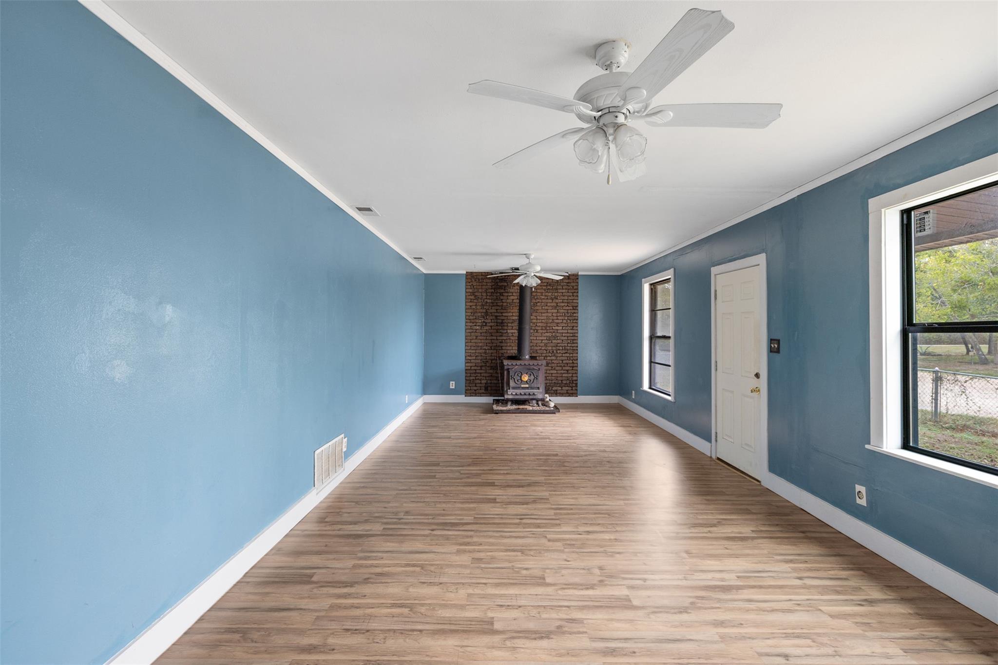 148 E Boundary St, Giddings, TX 78942