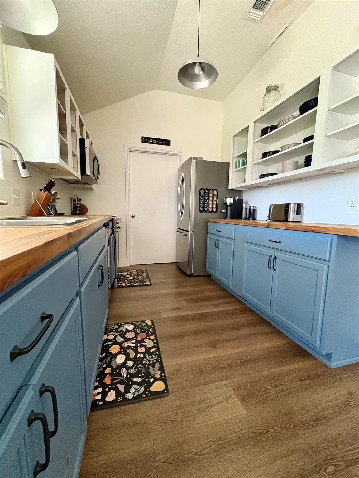 320 Moonstone Dr, Jarrell, TX 76537