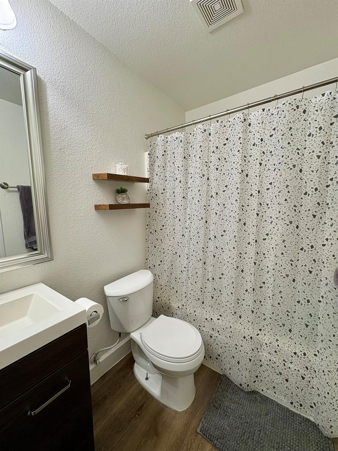 320 Moonstone Dr, Jarrell, TX 76537