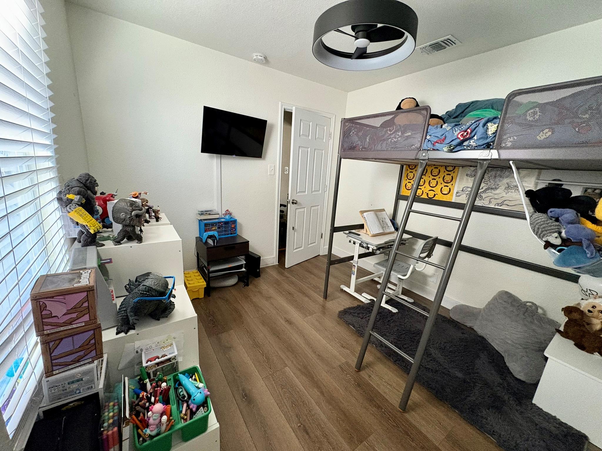 320 Moonstone Dr, Jarrell, TX 76537