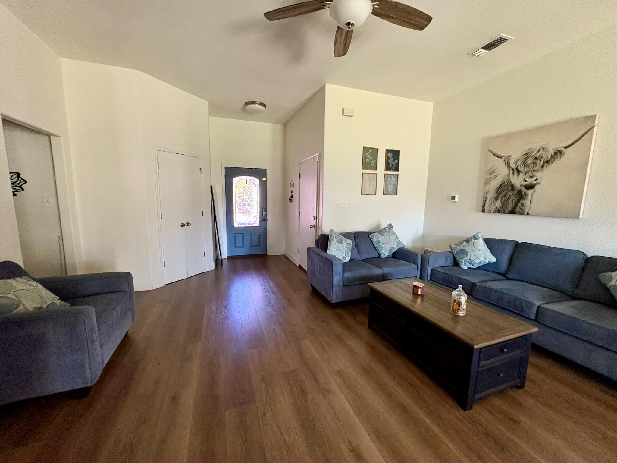 320 Moonstone Dr, Jarrell, TX 76537