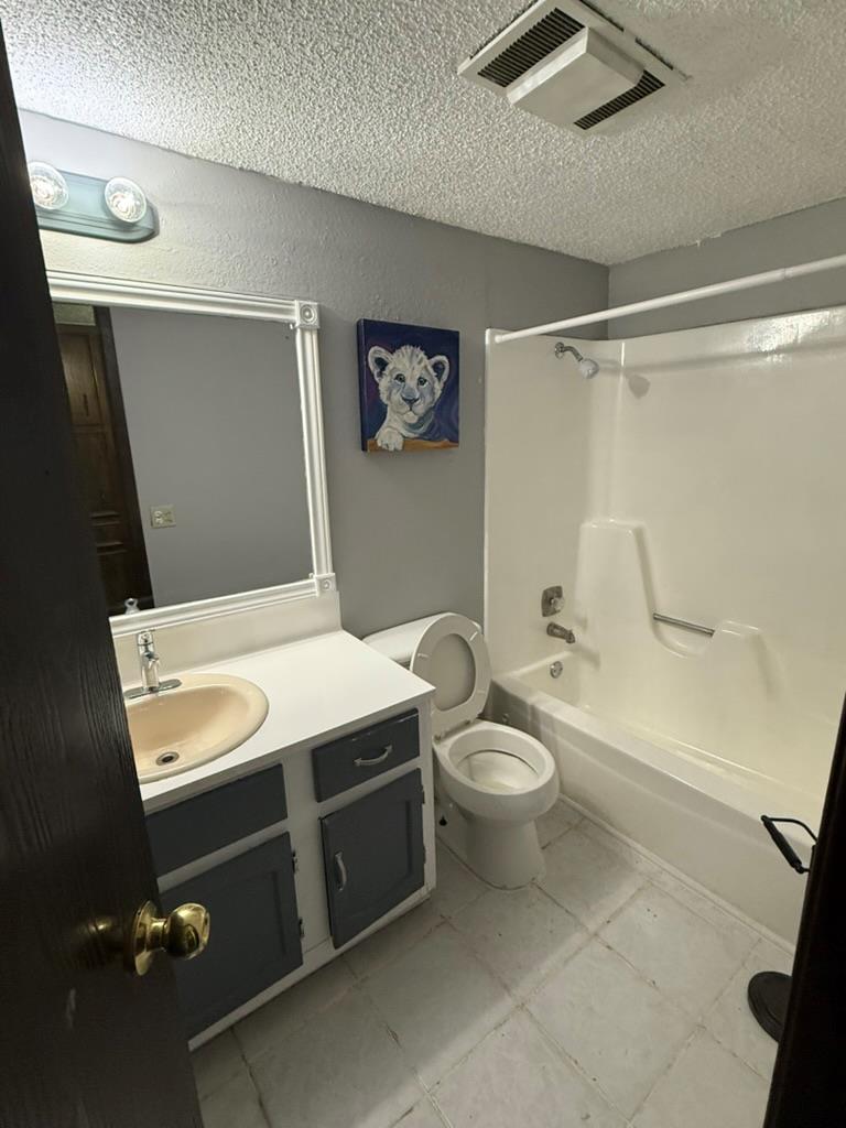 907 E Meadowmere Ln, Austin, TX 78758