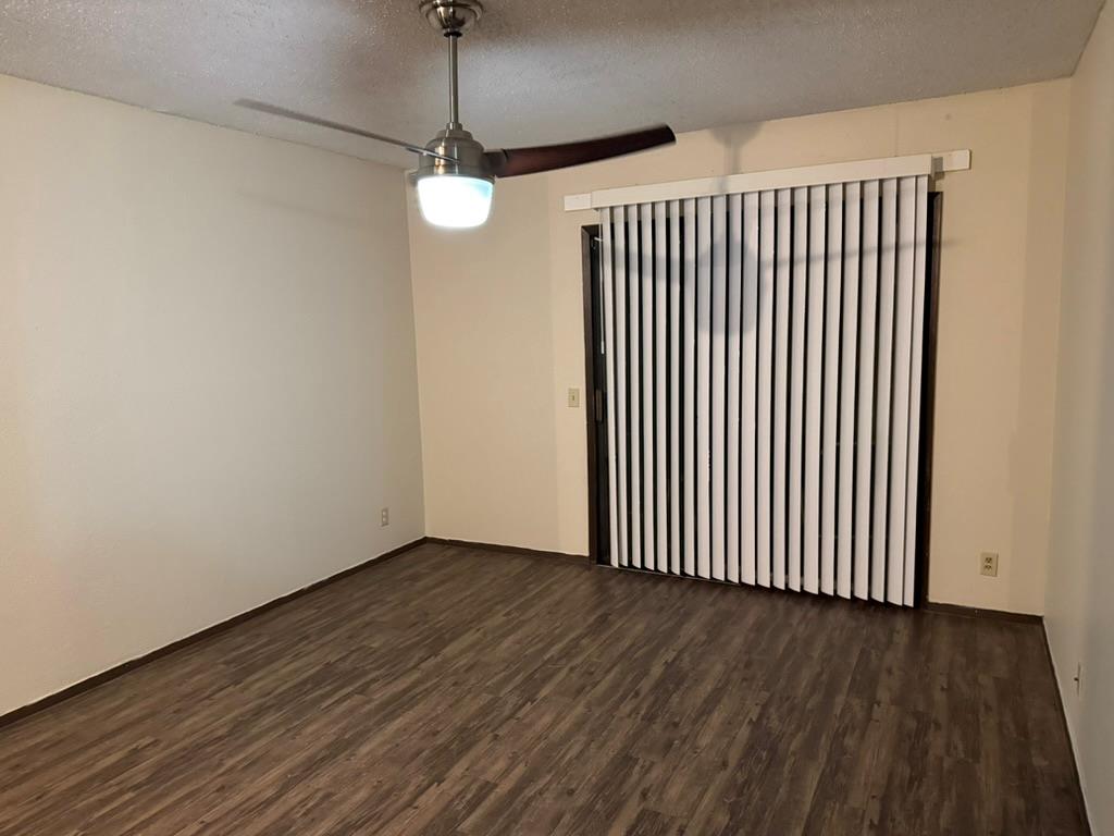 907 E Meadowmere Ln, Austin, TX 78758