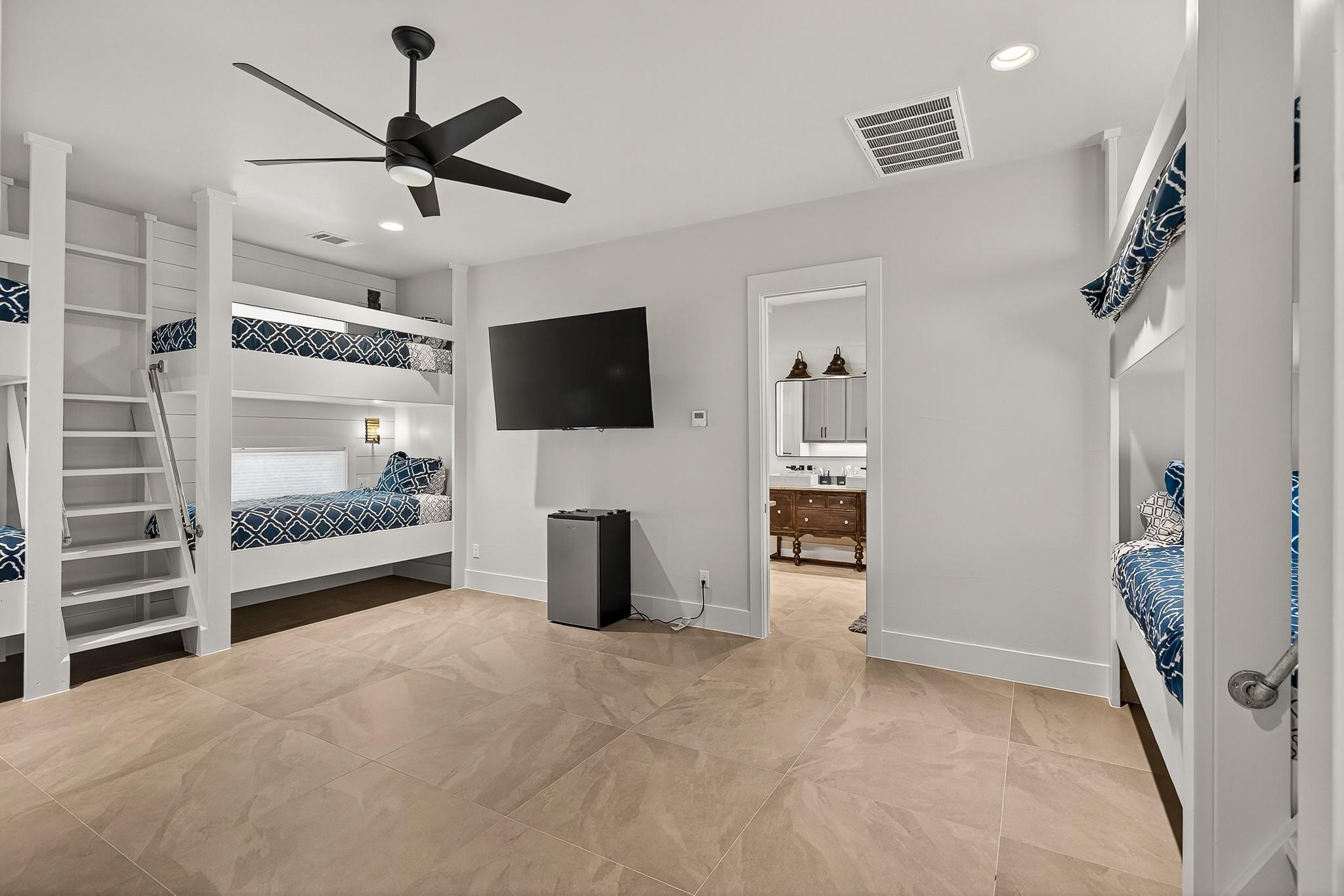 1011 Moss Downs, Granite Shoals, TX 78654