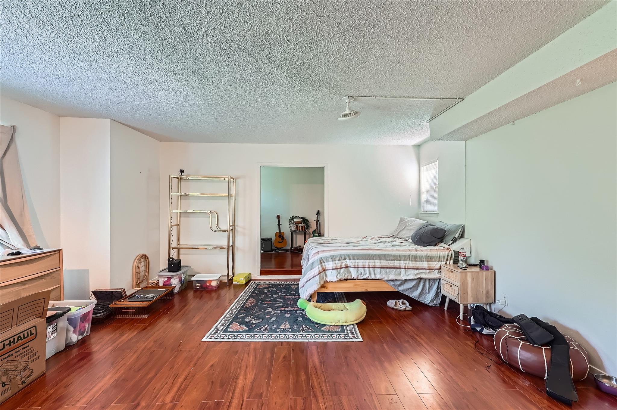 6810 Thorncliffe Dr # B, Austin, TX 78731