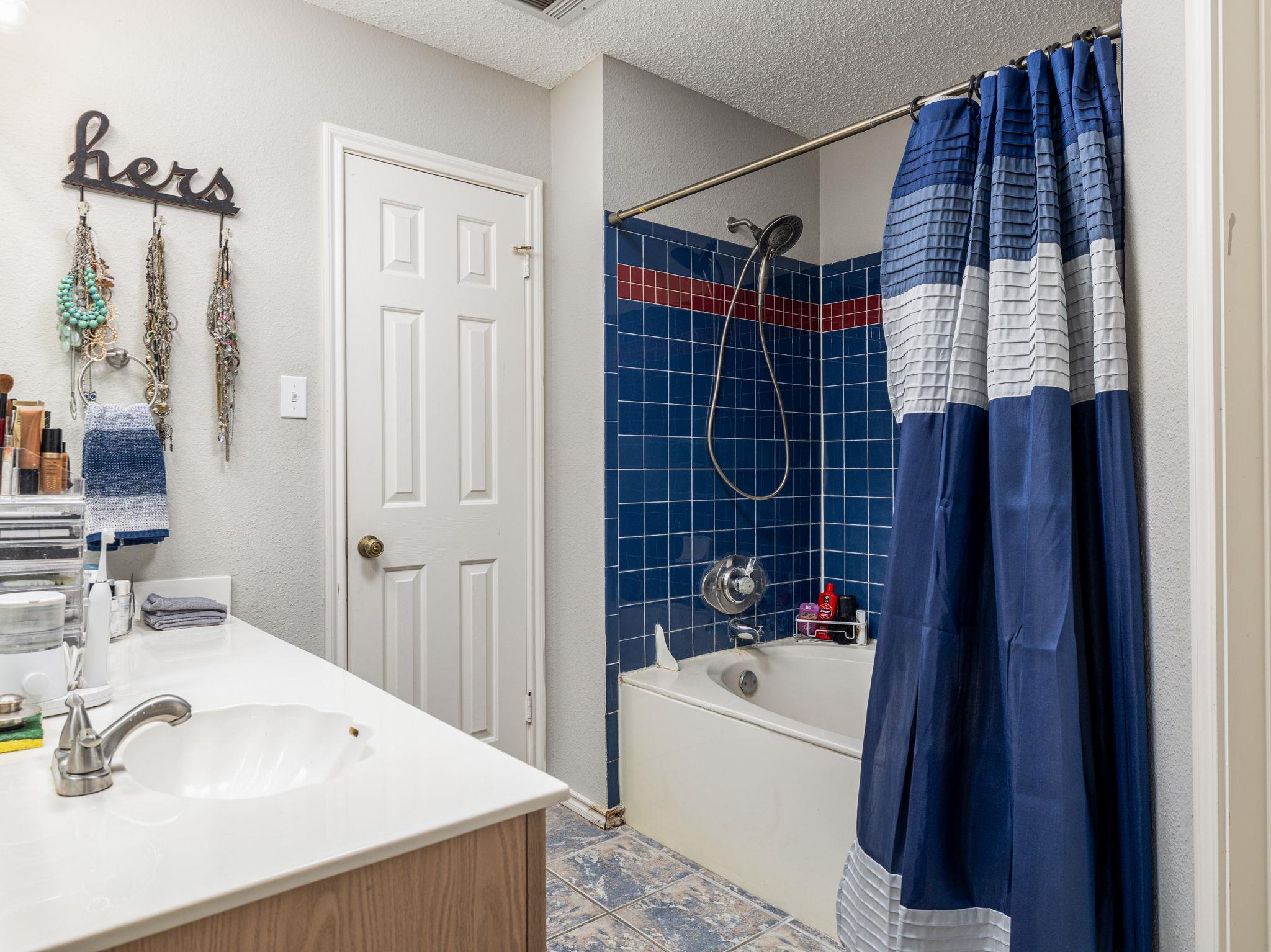 805 Betterman Dr, Pflugerville, TX 78660