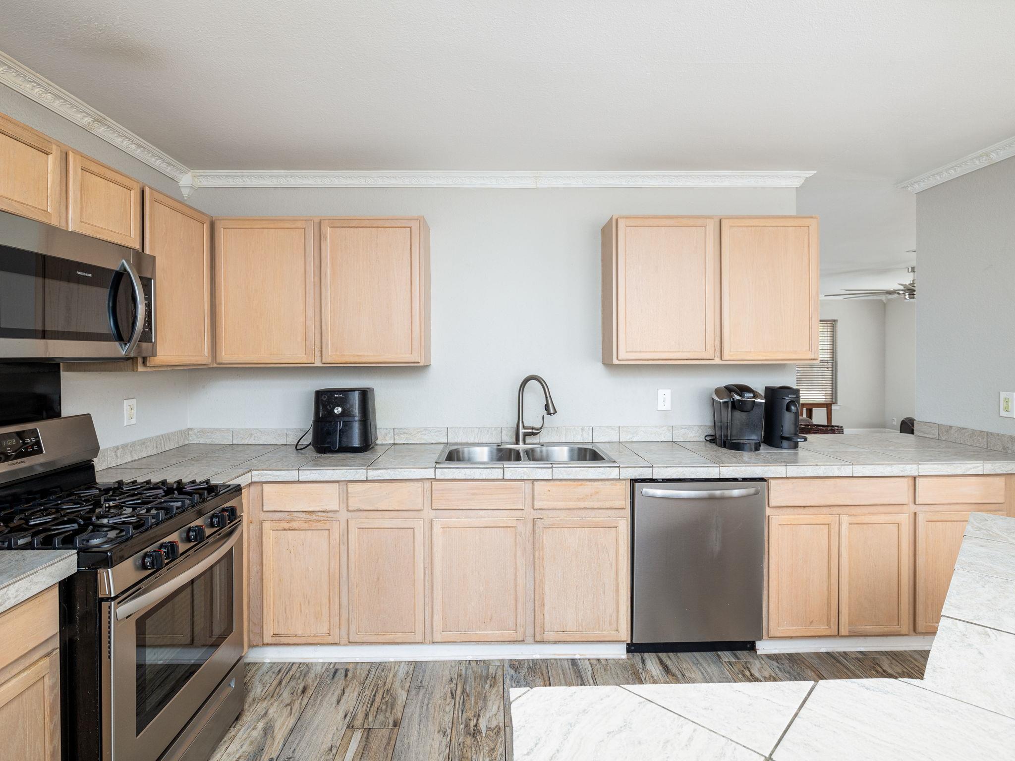 805 Betterman Dr, Pflugerville, TX 78660