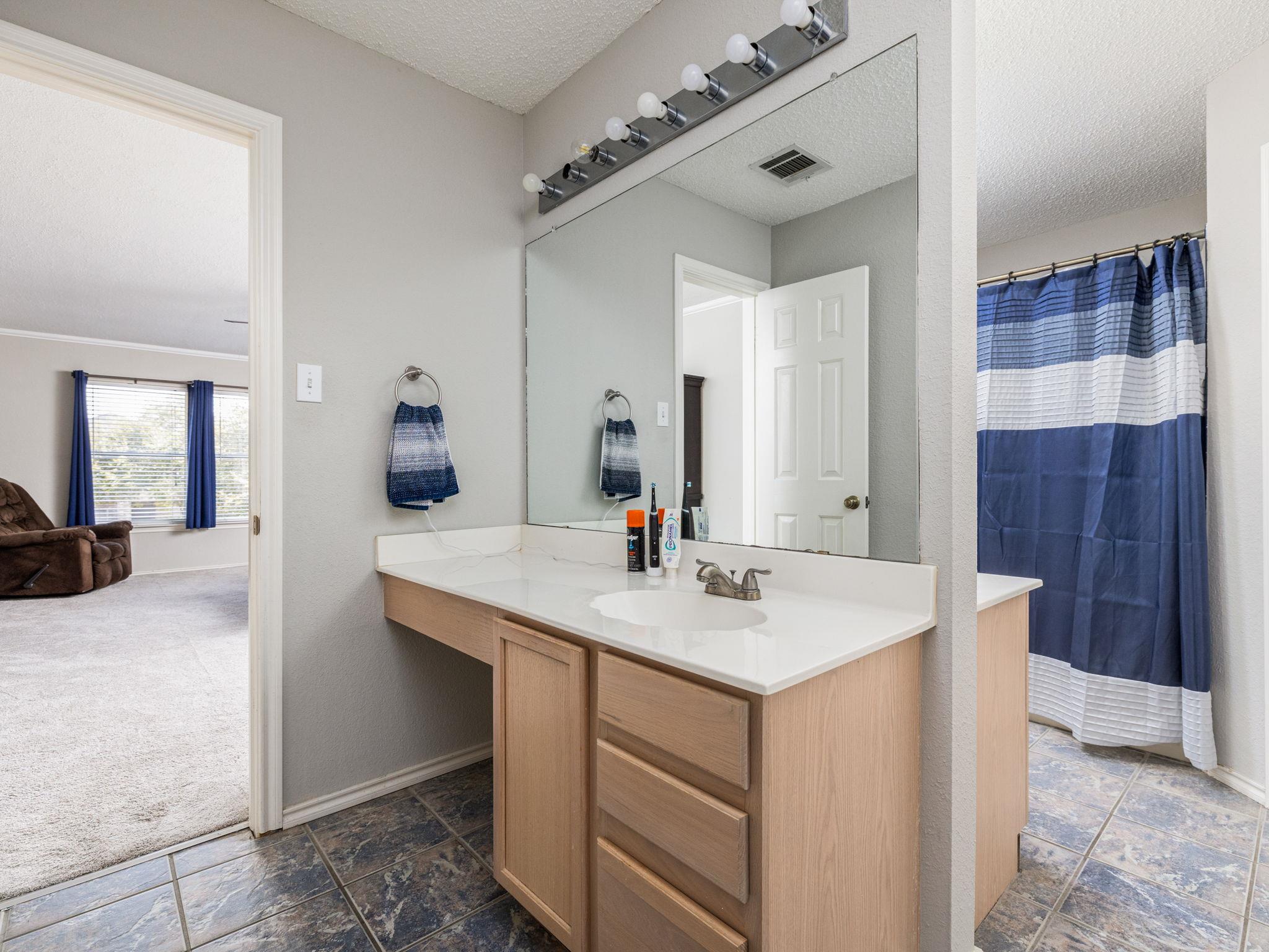 805 Betterman Dr, Pflugerville, TX 78660