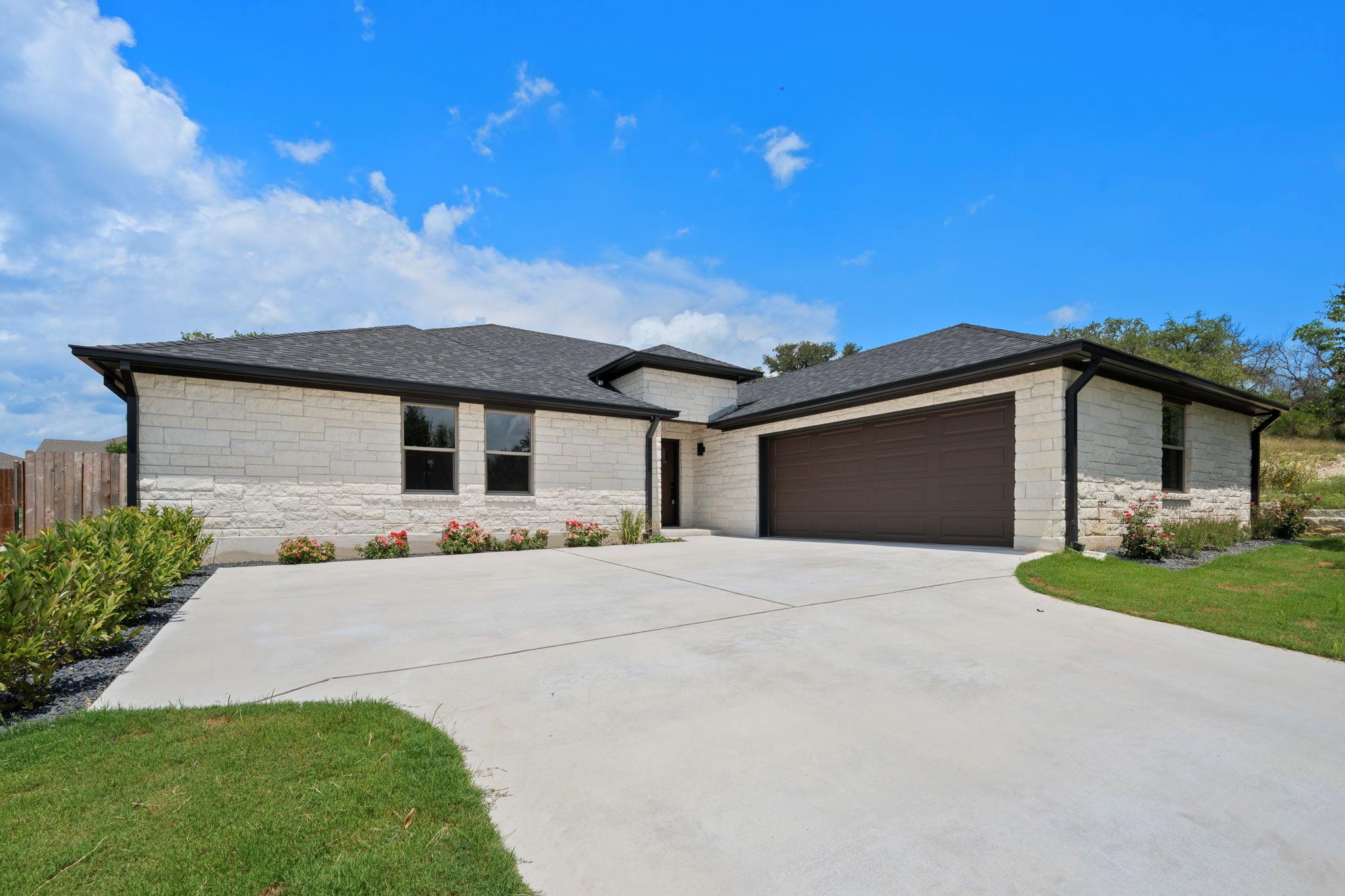 1412 Adam Ave, Burnet, TX 78611