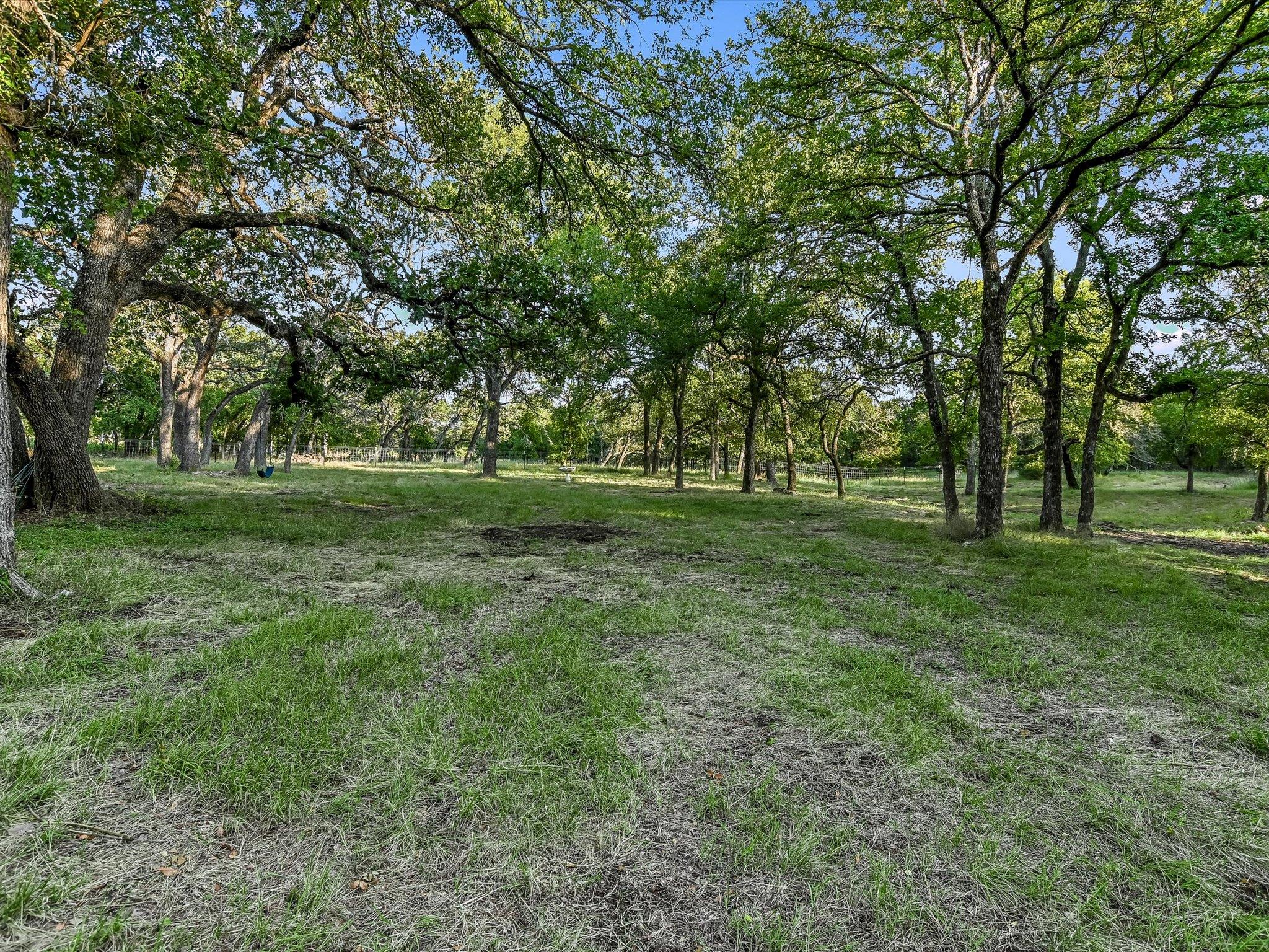 353 San Gabriel Oaks Dr, Liberty Hill, TX 78642