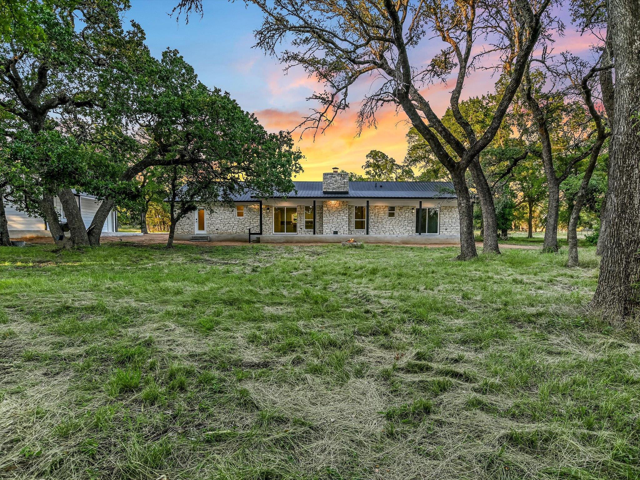 353 San Gabriel Oaks Dr, Liberty Hill, TX 78642