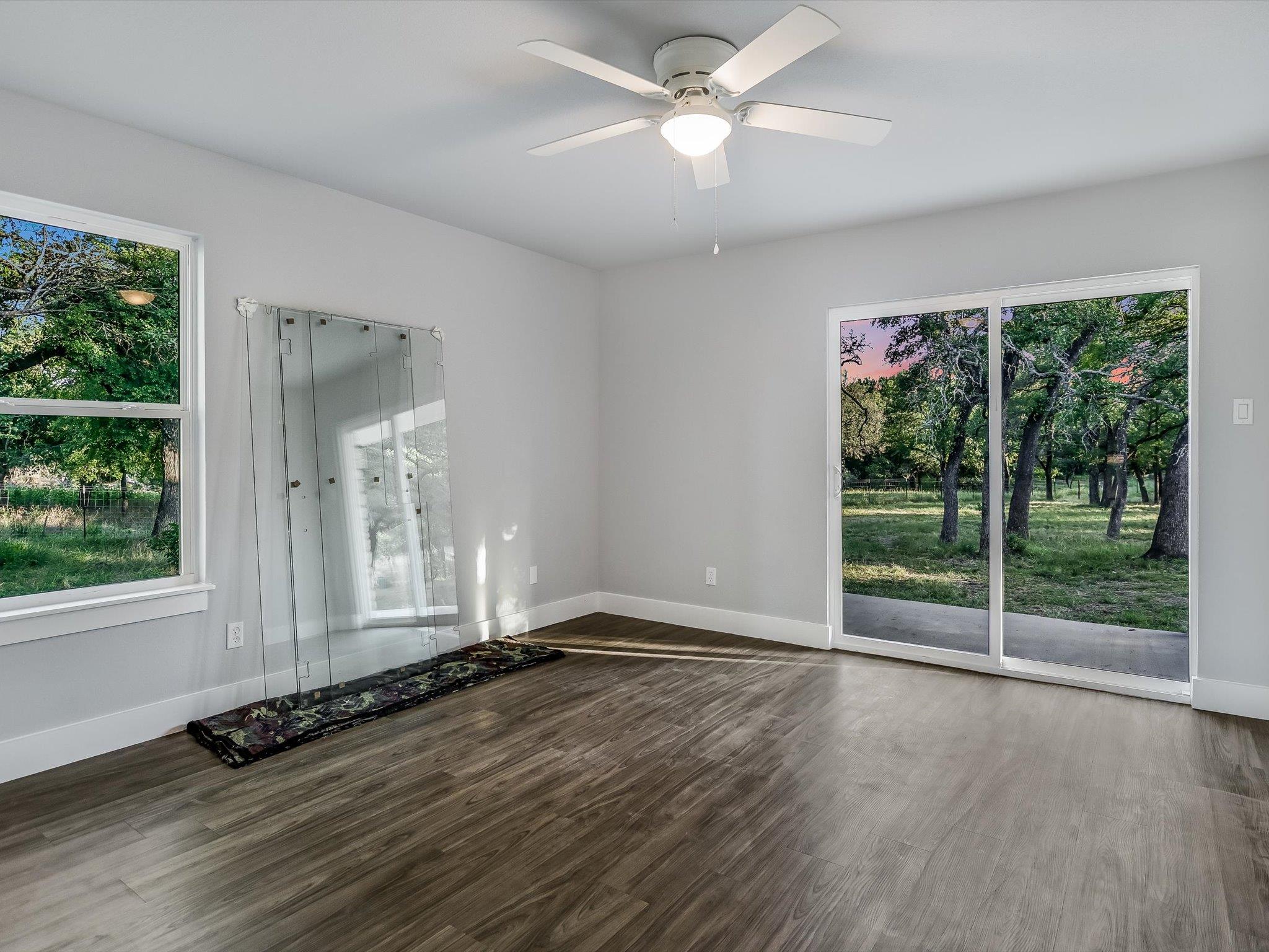 353 San Gabriel Oaks Dr, Liberty Hill, TX 78642