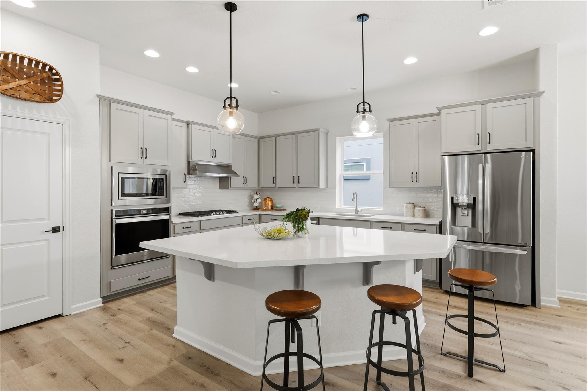 254 Dayridge Dr, Dripping Springs, TX 78620