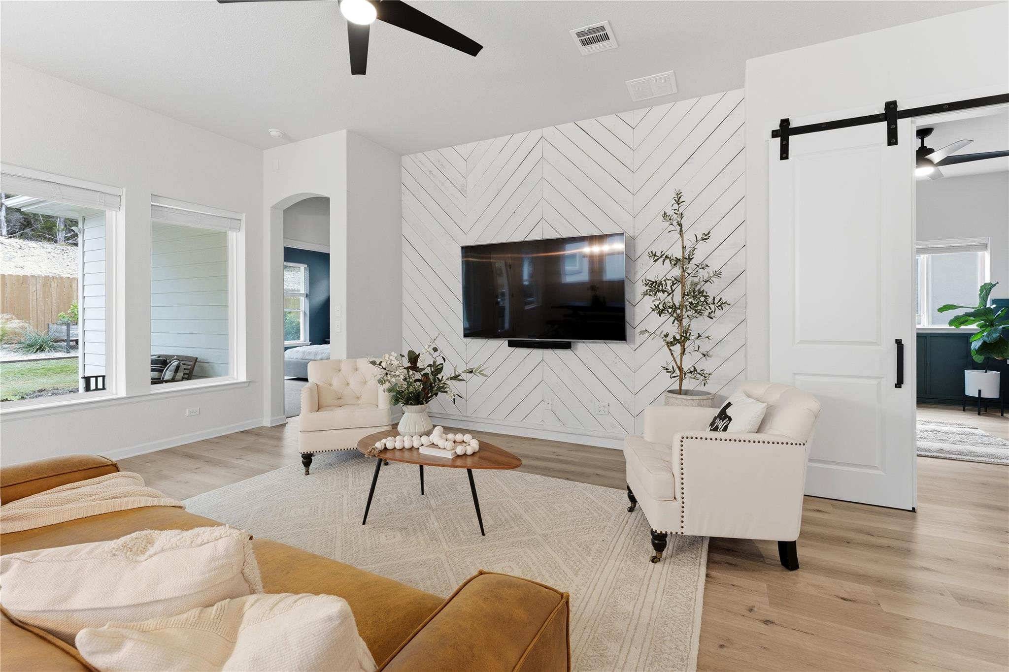 254 Dayridge Dr, Dripping Springs, TX 78620